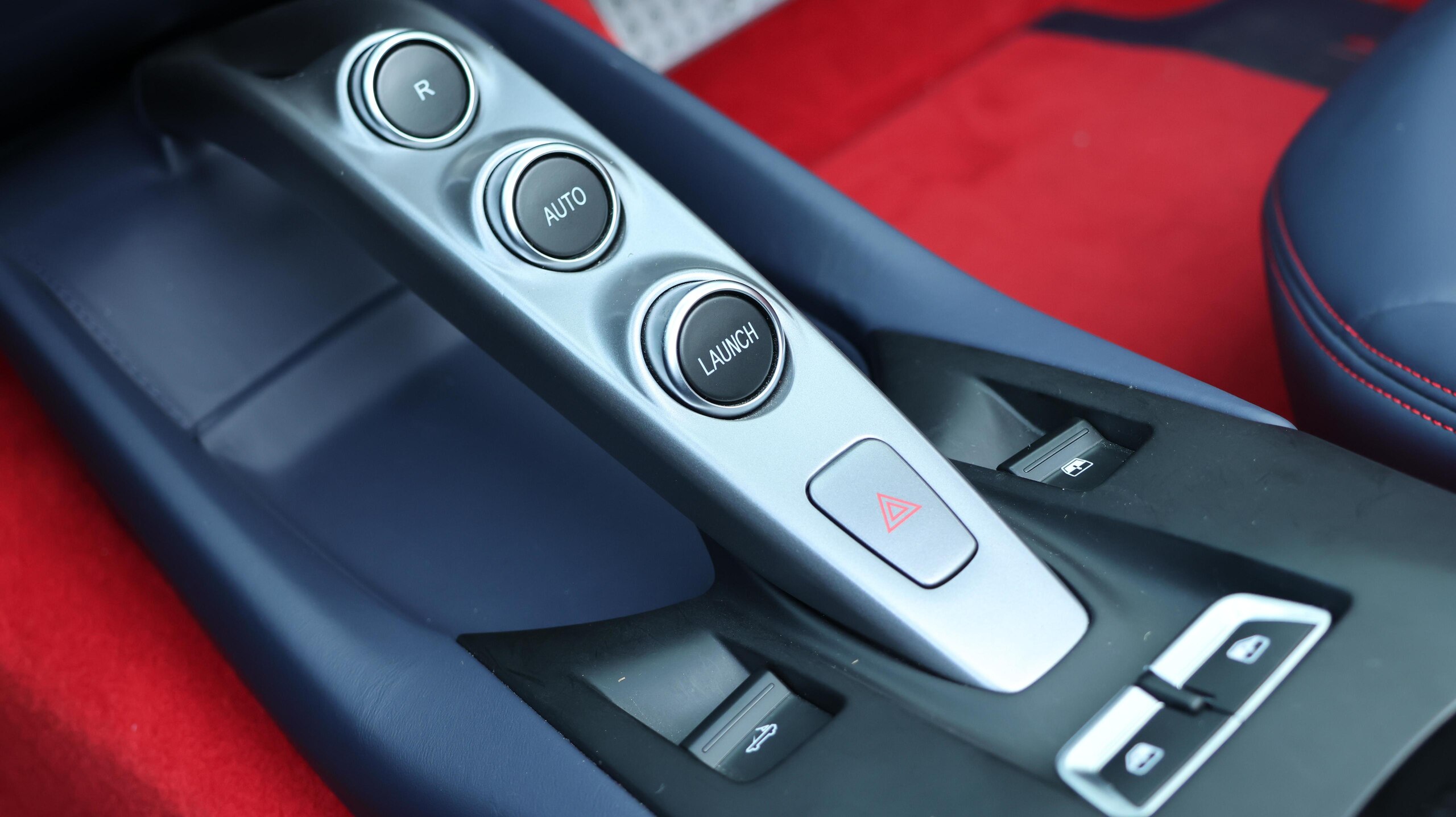 2021 Ferrari 812GTS — Photo 6 / 38