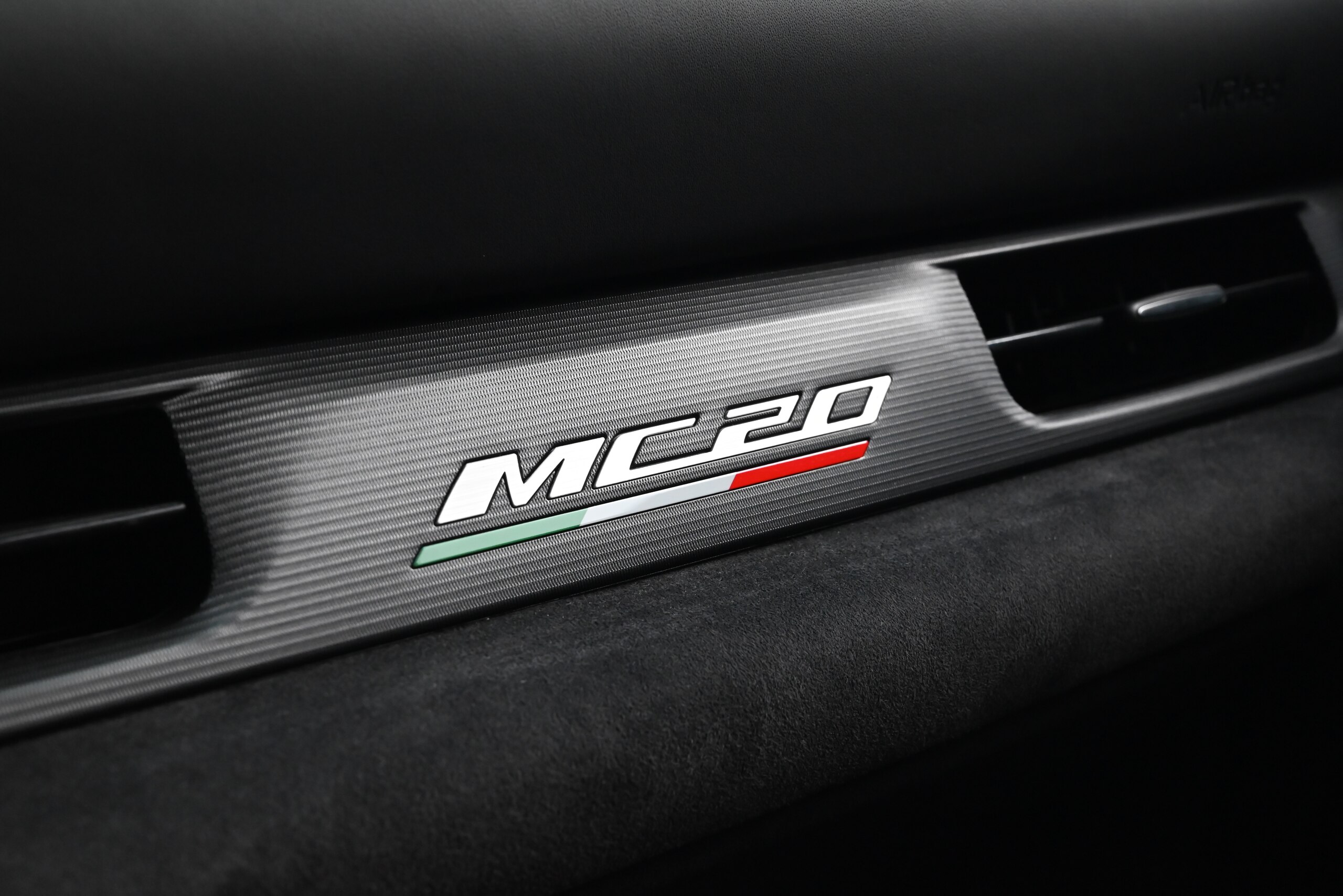 2022 Maserati MC20 — Photo 16 / 23