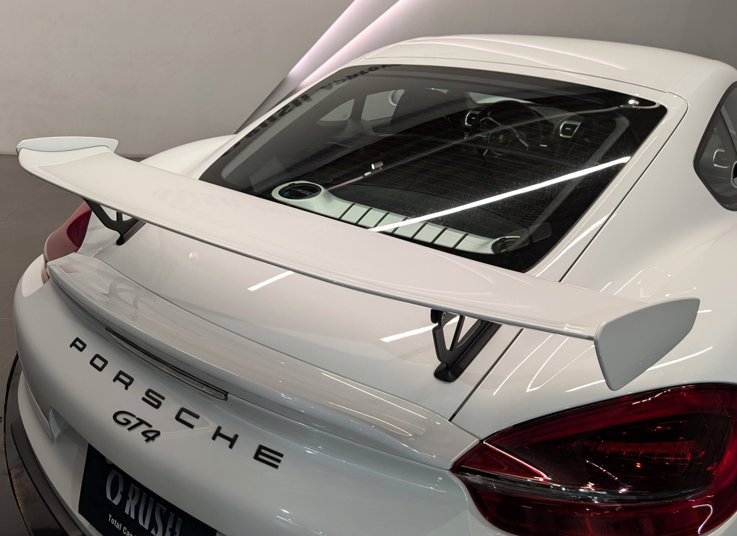 2016 Porsche Cayman GT4 — Photo 36 / 38