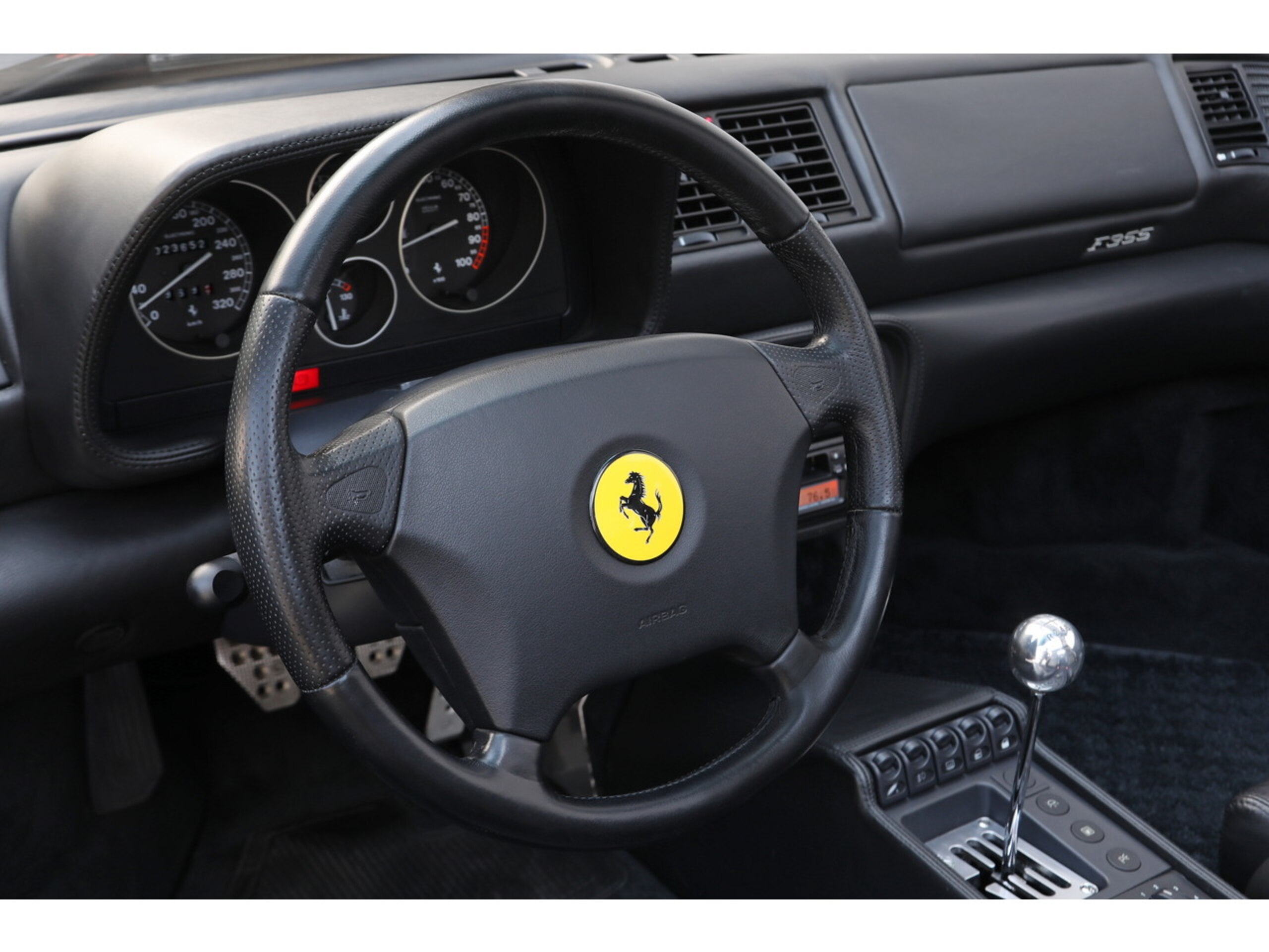 1997 Ferrari F355 GTS — Photo 10 / 22