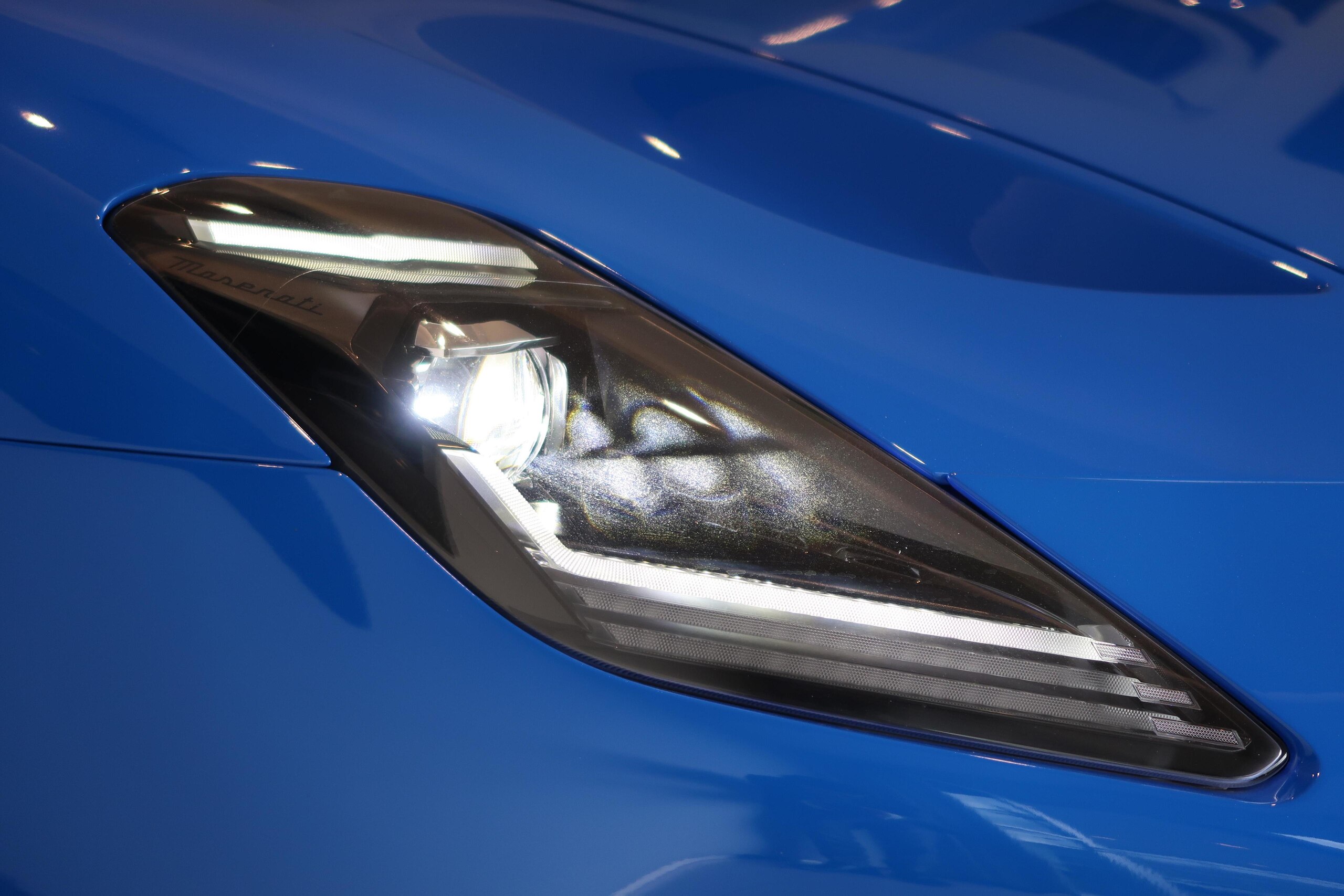 2023 Maserati MC20 — Photo 15 / 19