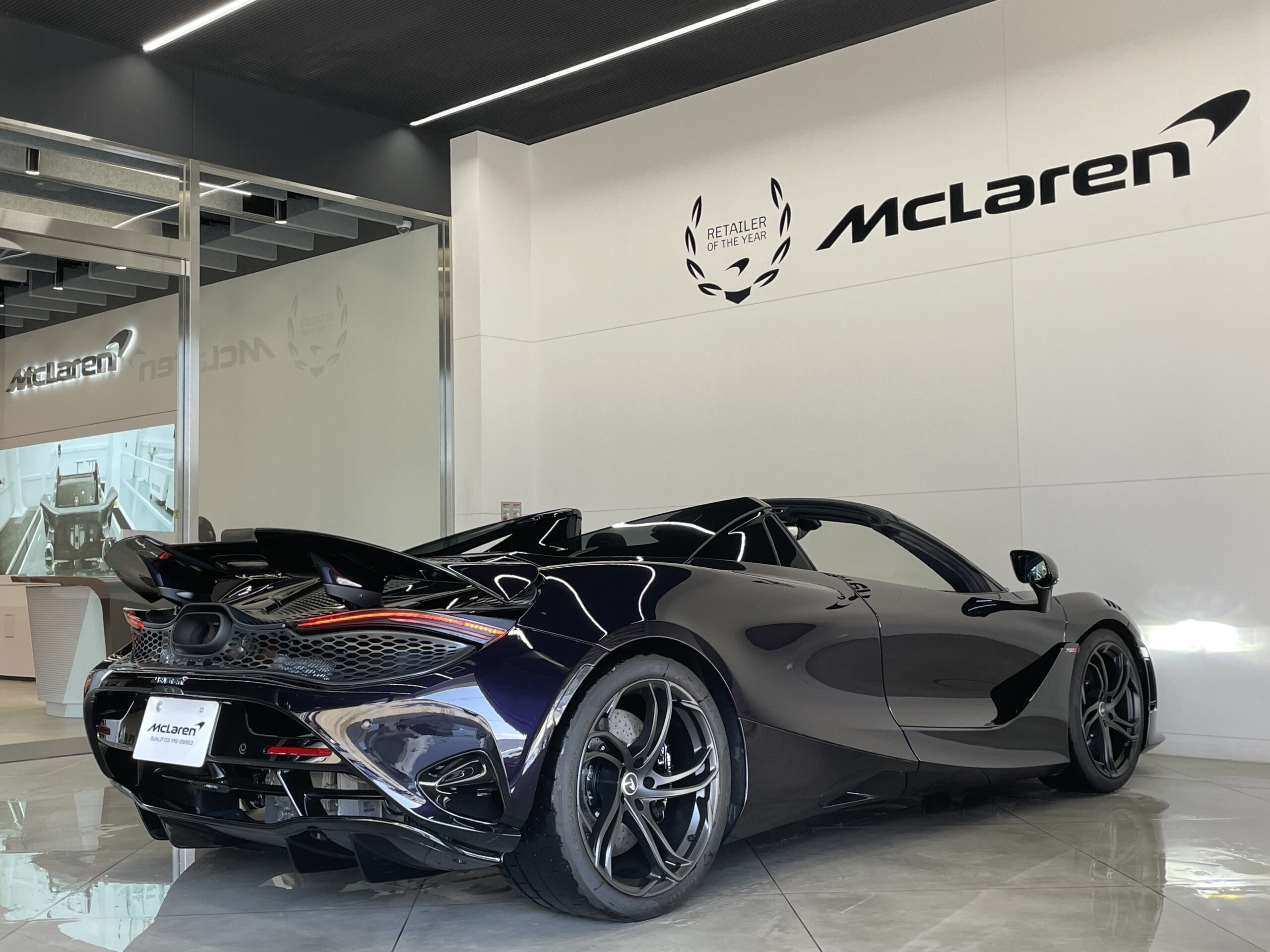 2024 McLaren 750S Spider — Photo 8 / 18