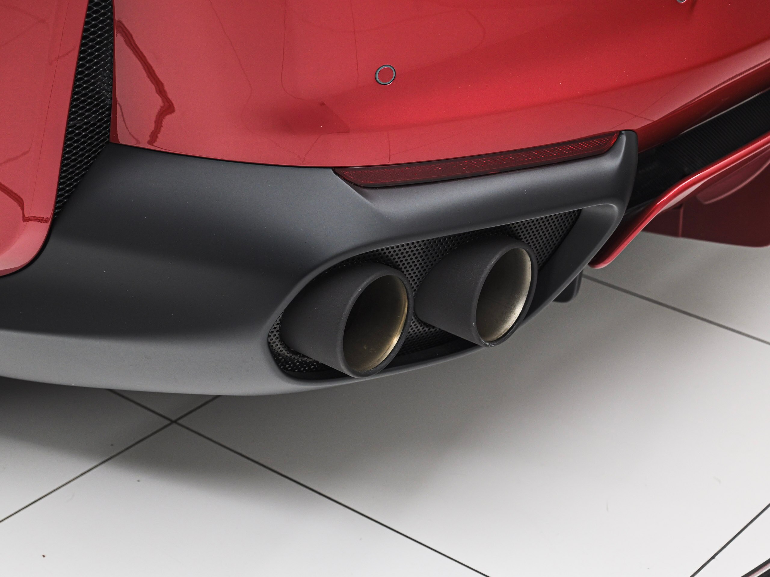 2021 Ferrari 812 Superfast — Photo 27 / 31