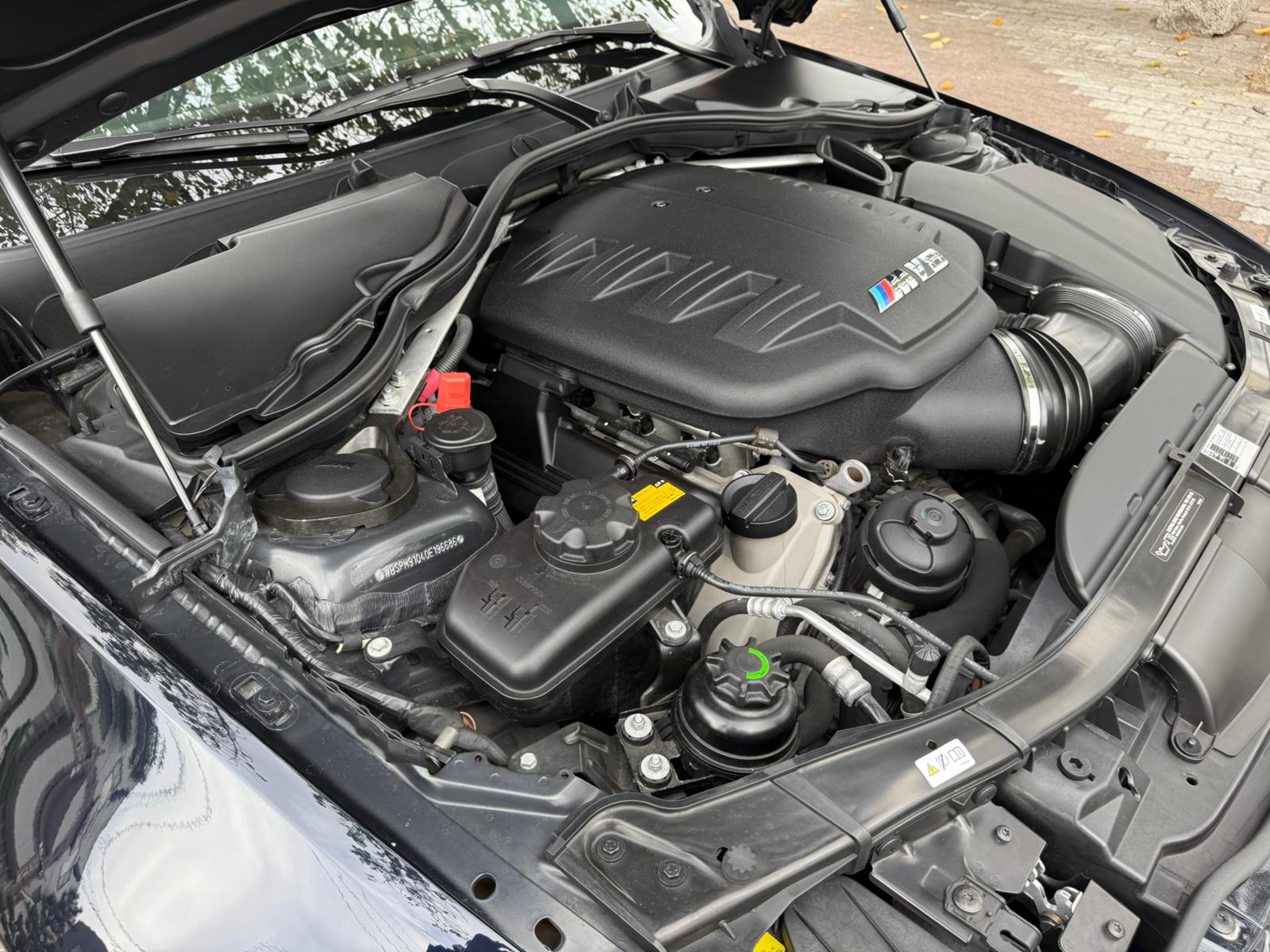 2011 BMW M3 Sedan — Photo 17 / 22
