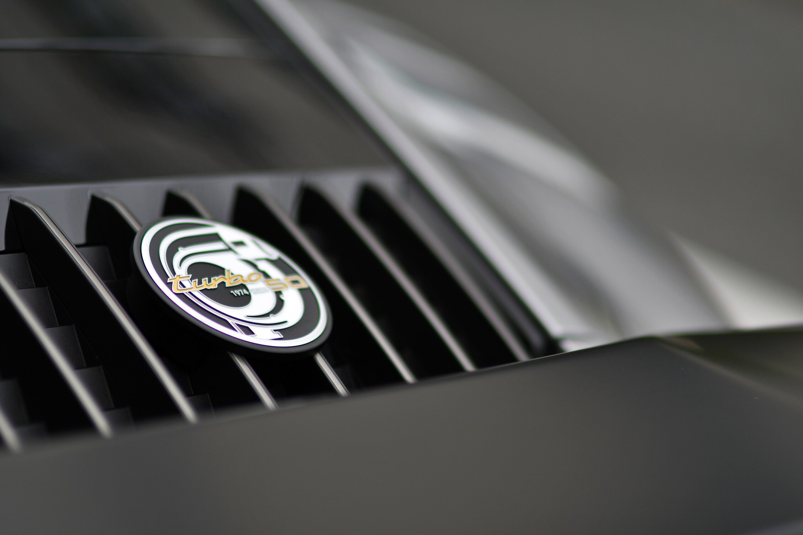 2025 Porsche 911 Turbo — Photo 38 / 44