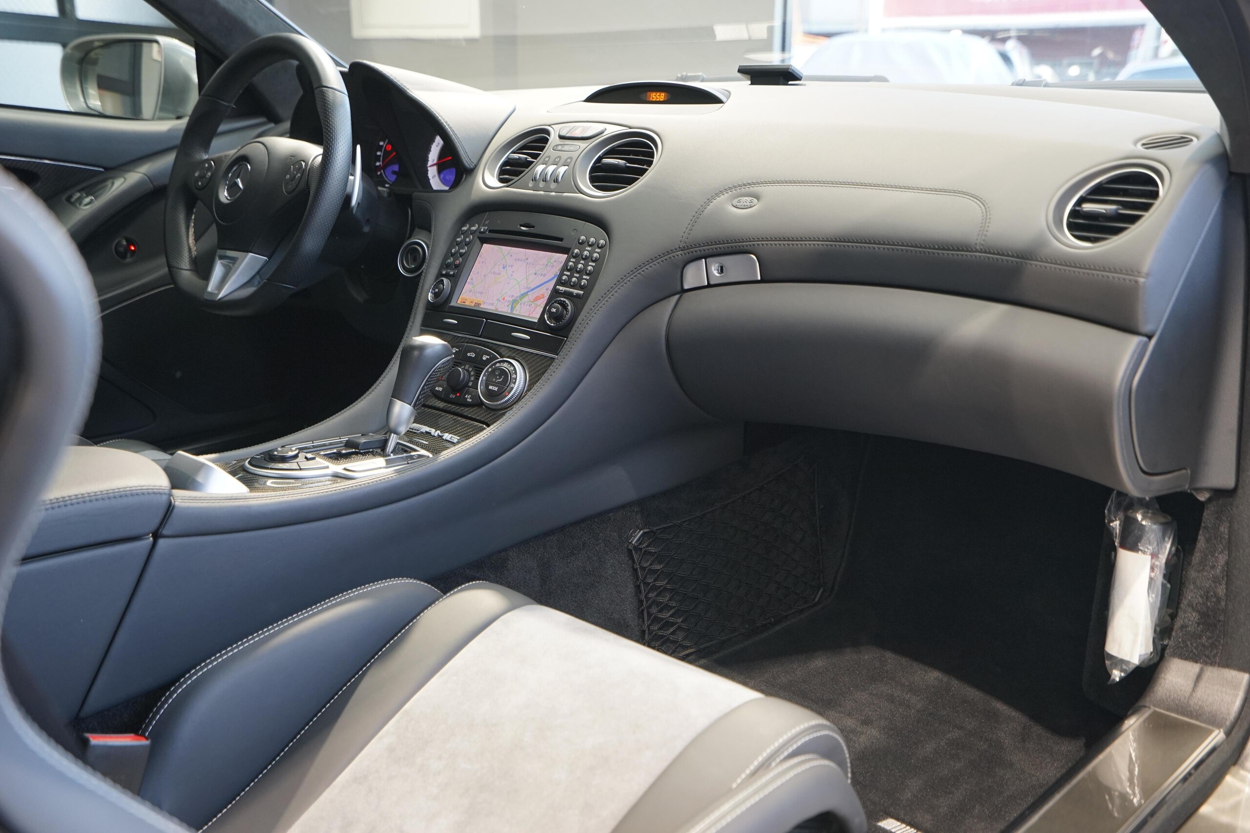 2009 Mercedes Benz SL65 AMG Black Series — Photo 13 / 19
