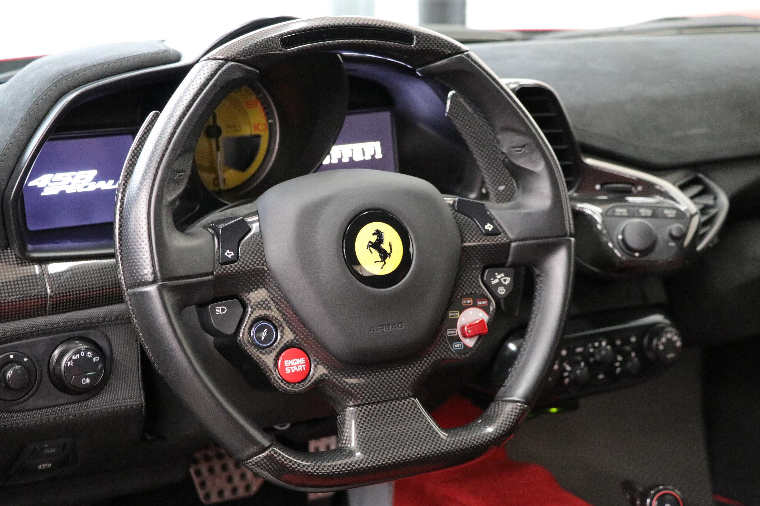 2015 Ferrari 458 Speciale — Photo 9 / 19