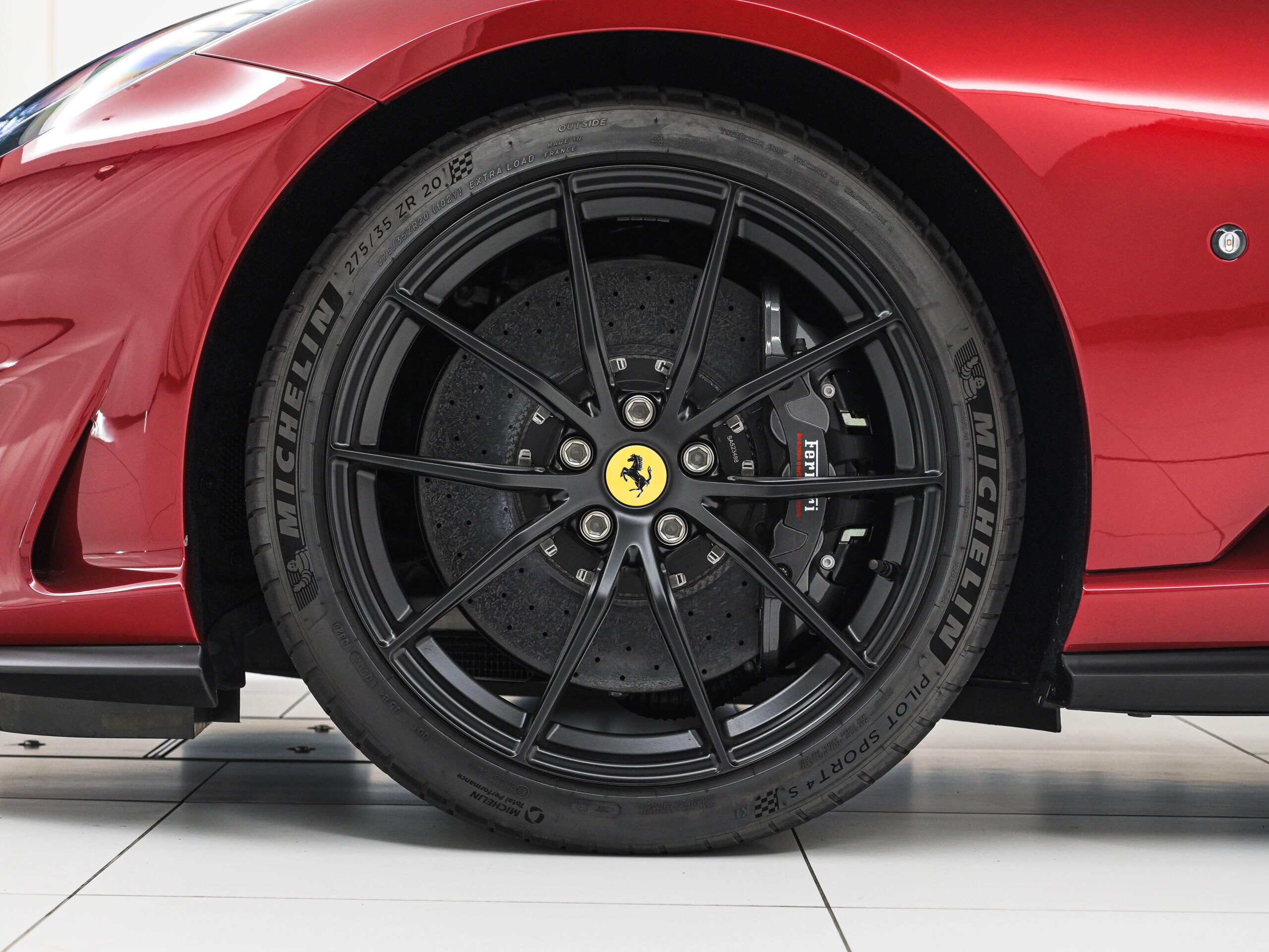 2021 Ferrari 812 Superfast — Photo 29 / 31