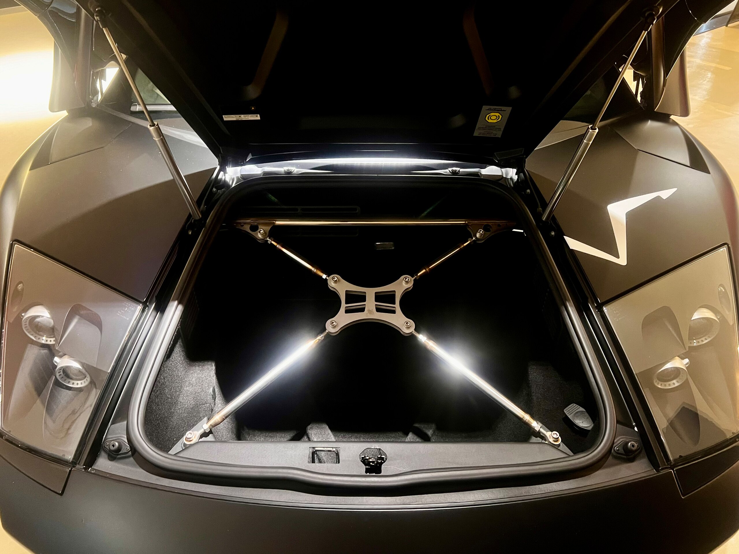 2010 Lamborghini Murcielago LP670-4 SV — Photo 18 / 19
