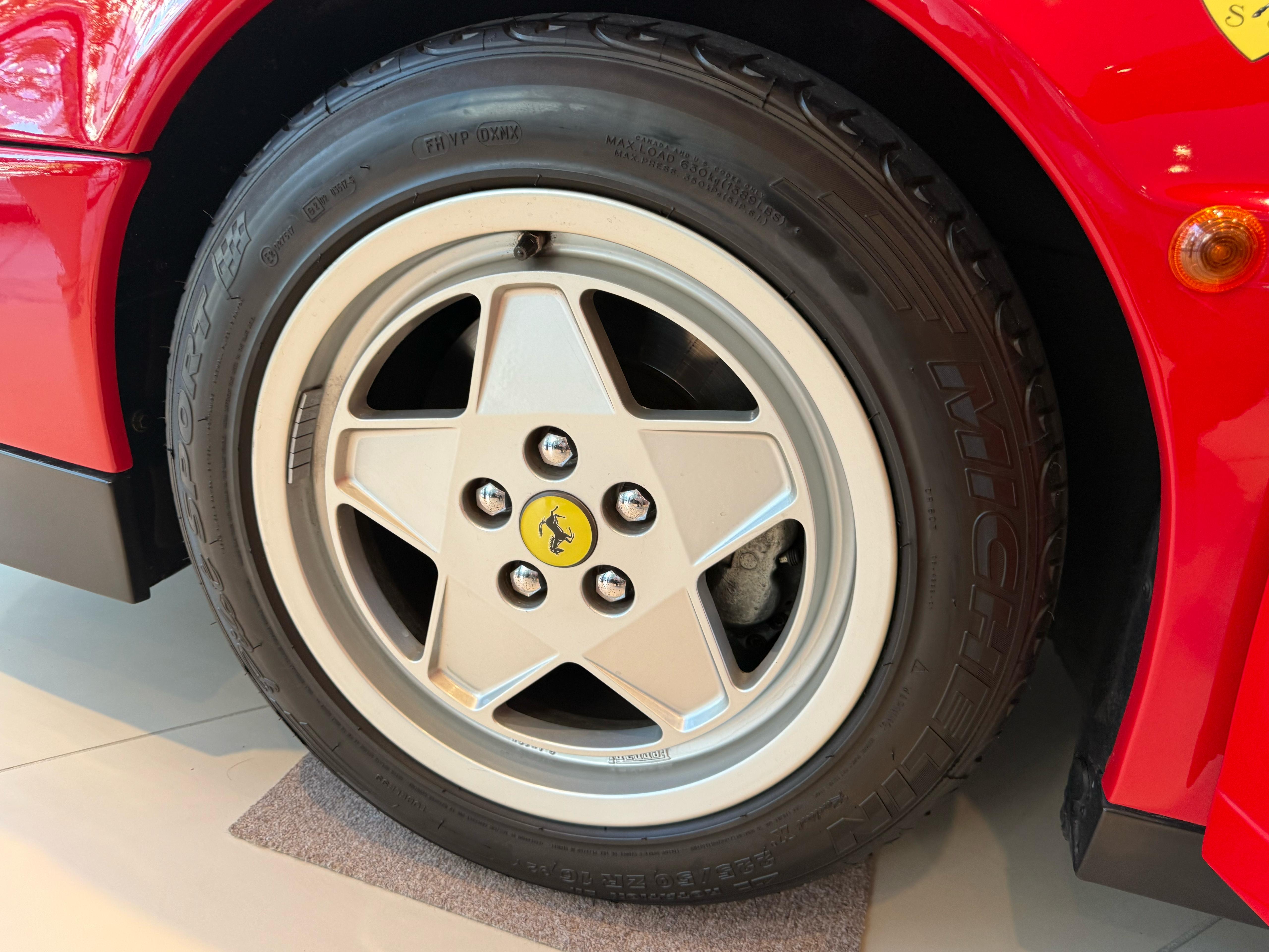 1989 Ferrari Testarossa — Photo 18 / 24