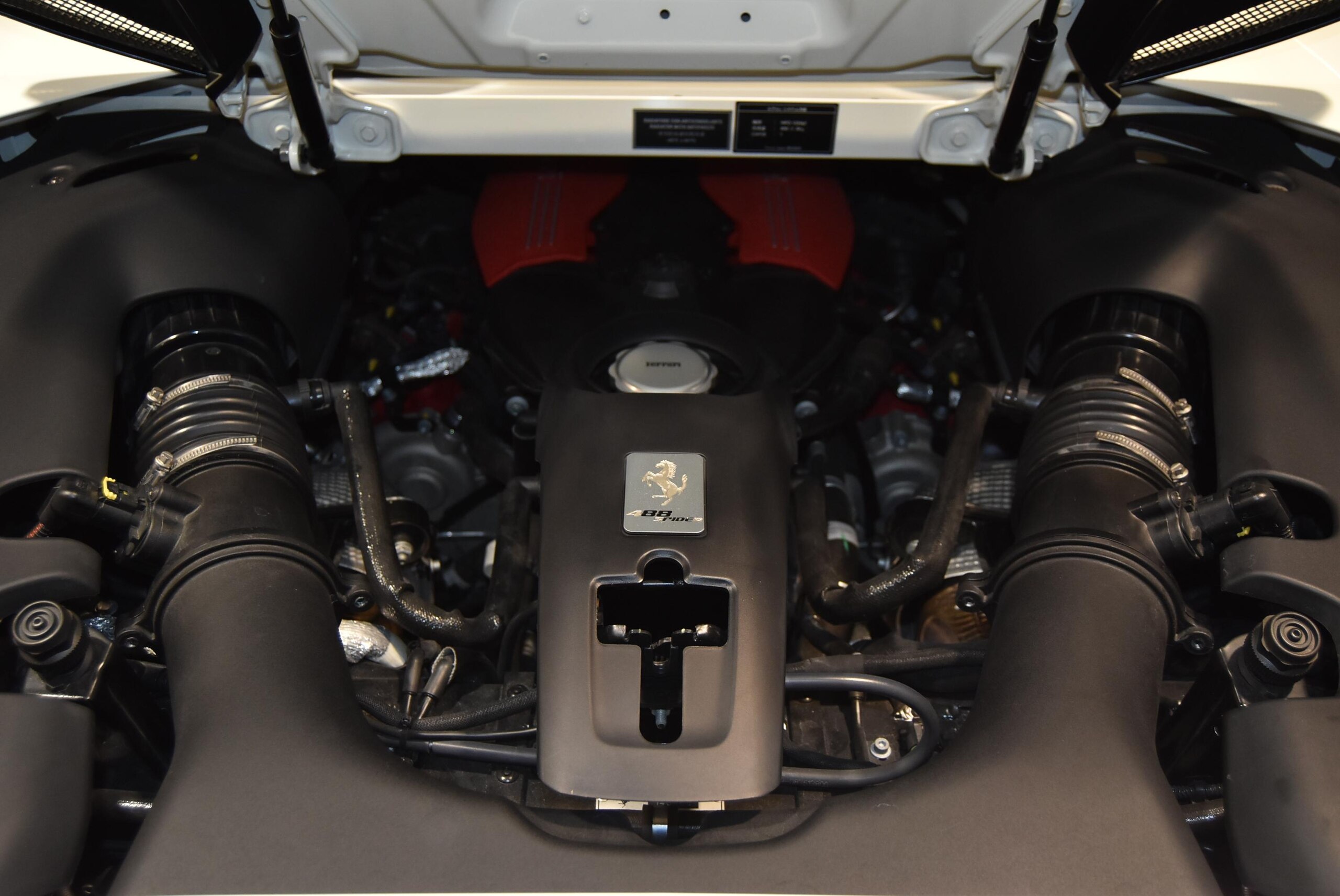 2017 Ferrari 488 Spider — Photo 31 / 35