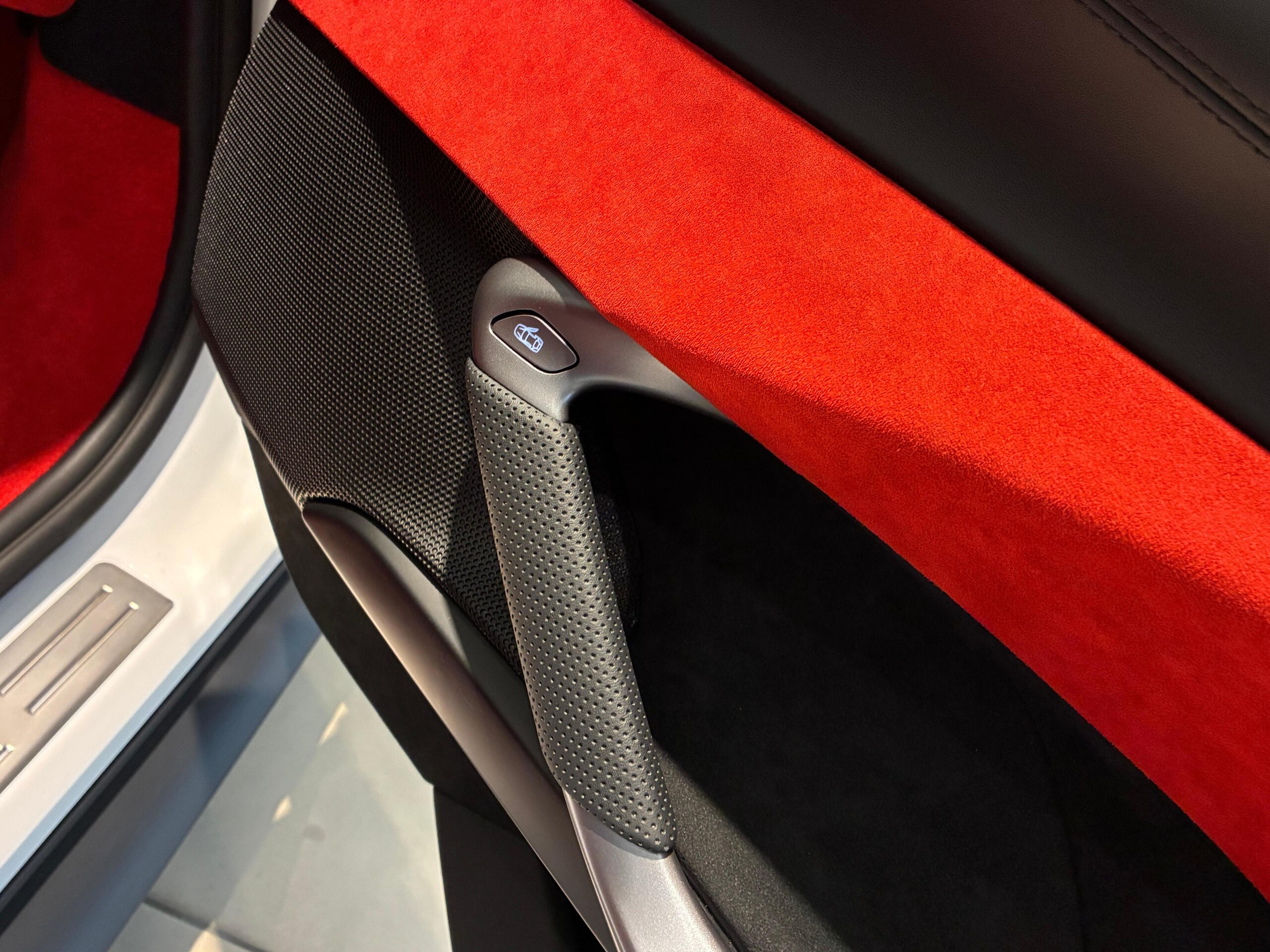 2025 Ferrari 296GTS — Photo 54 / 76