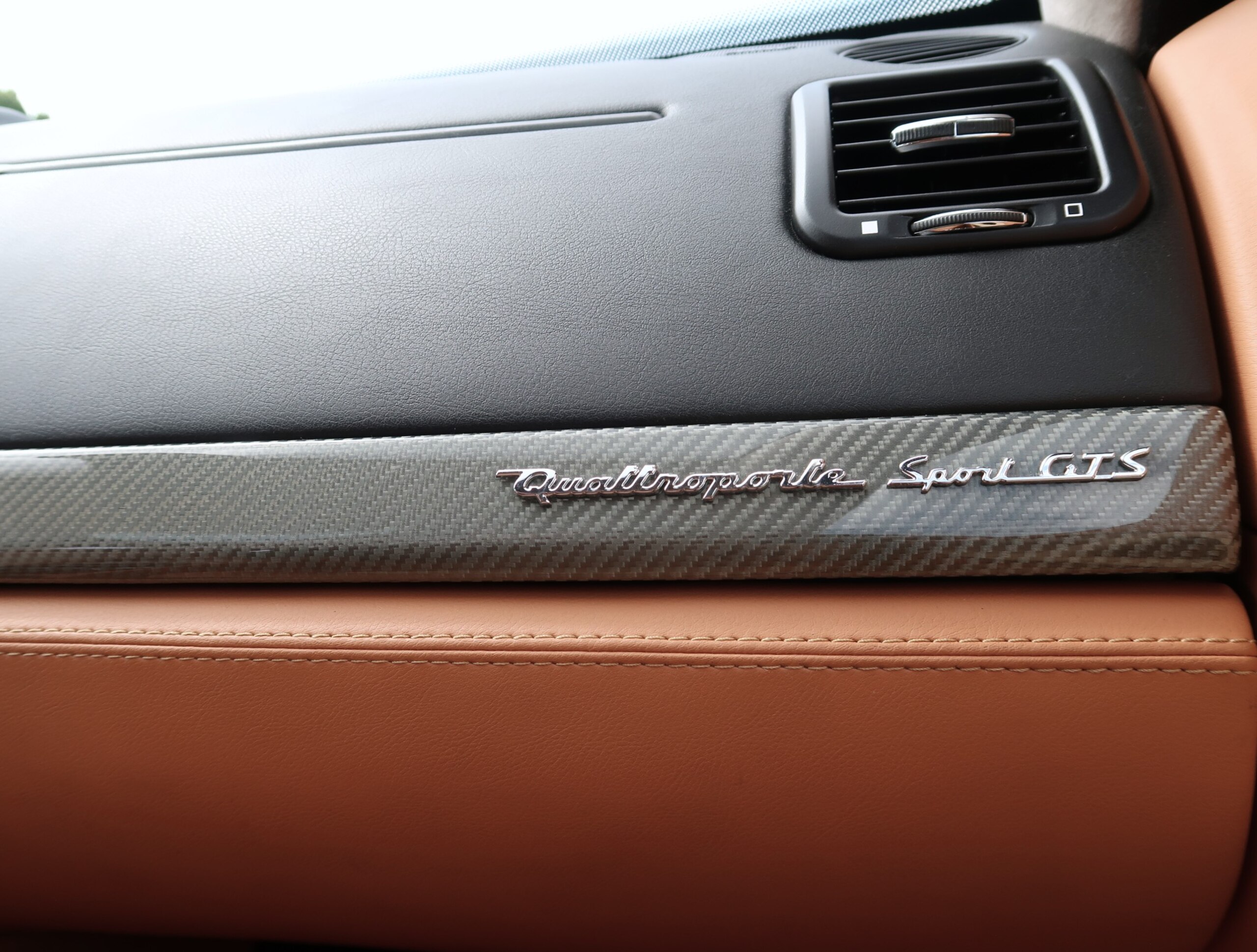 2013 Maserati Quattroporte Sport GT S — Photo 10 / 16