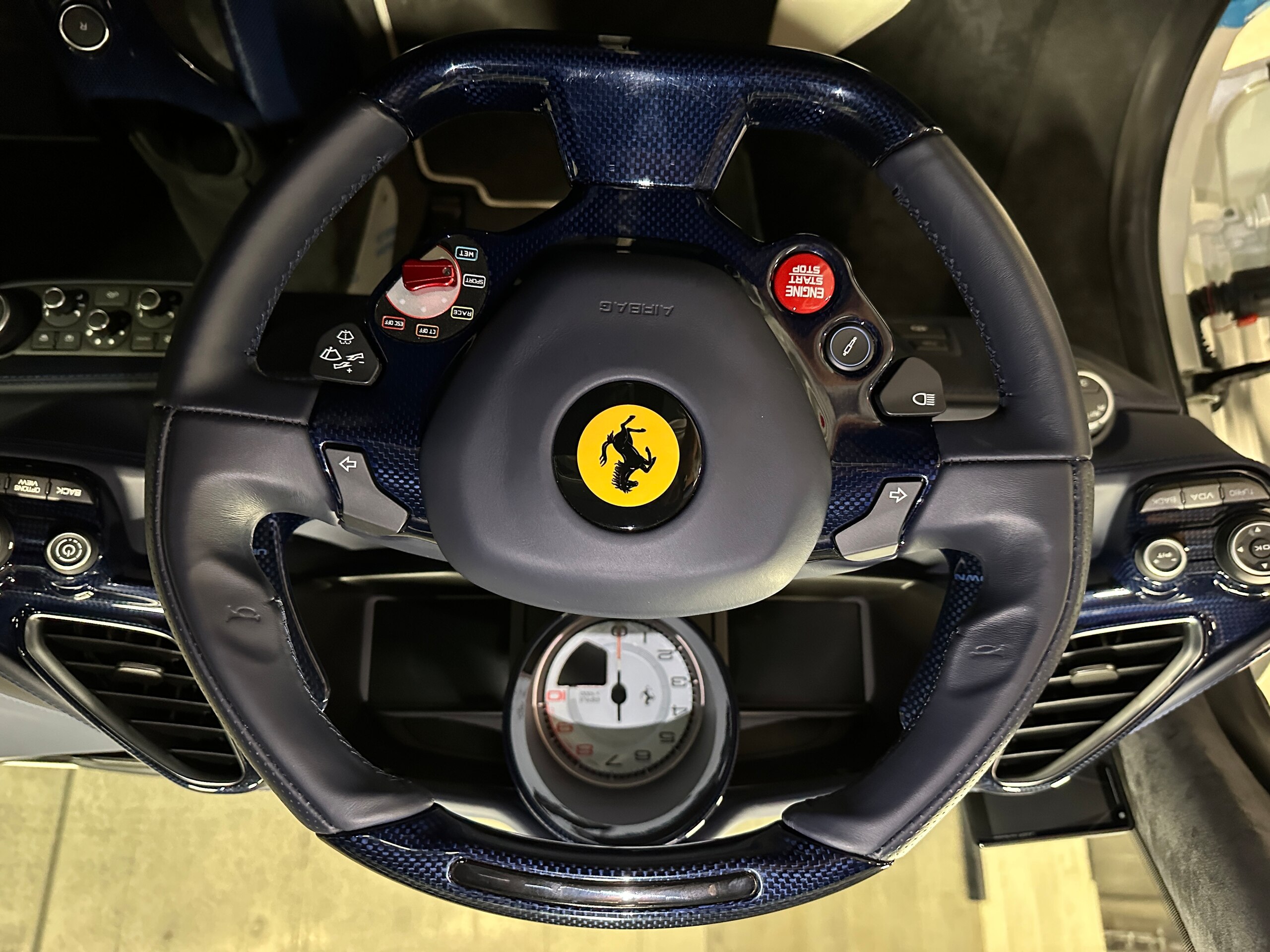 2016 Ferrari 488 Spider — Photo 11 / 19