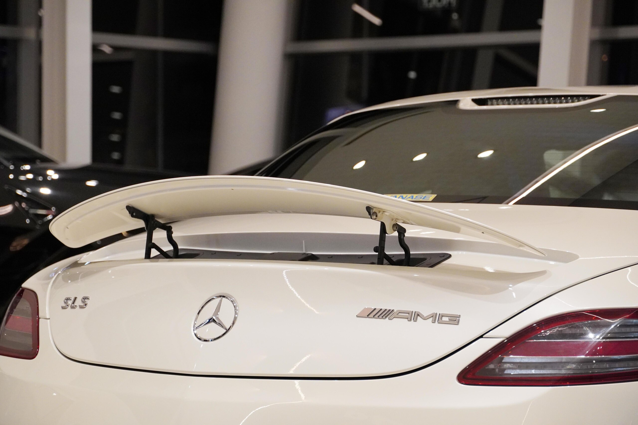 2010 Mercedes Benz SLS AMG — Photo 15 / 19