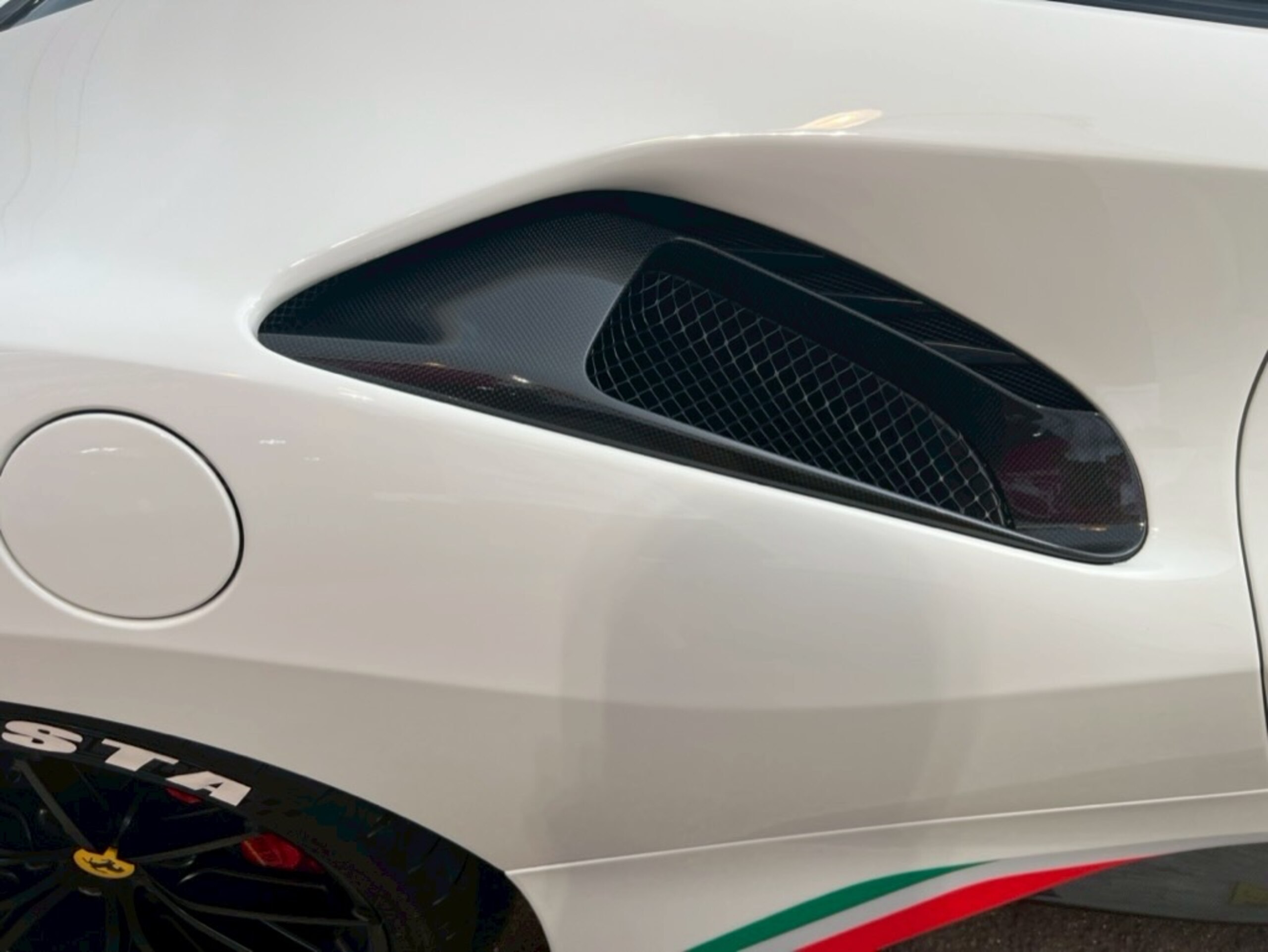2019 Ferrari 488 Pista — Photo 8 / 22