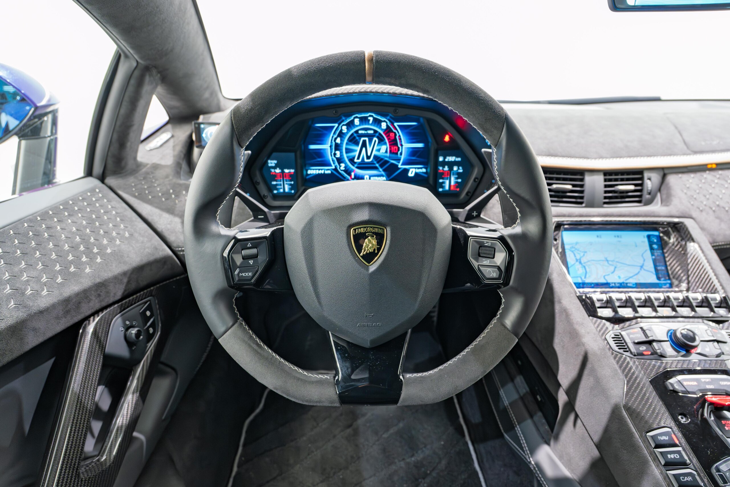 2022 Lamborghini Aventador LP780-4 Ultimae — Photo 7 / 28