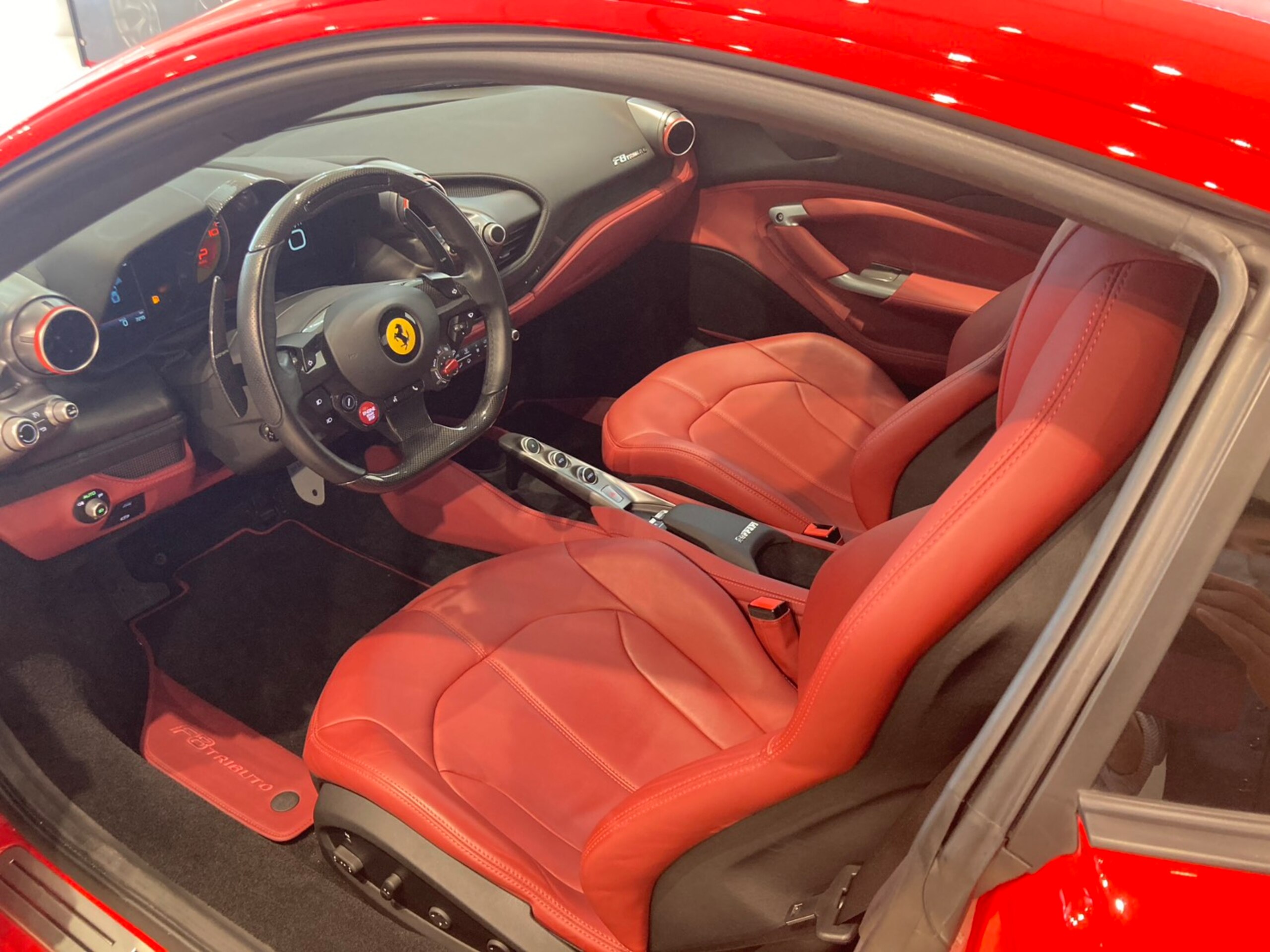 2020 Ferrari F8 Tributo — Photo 14 / 31