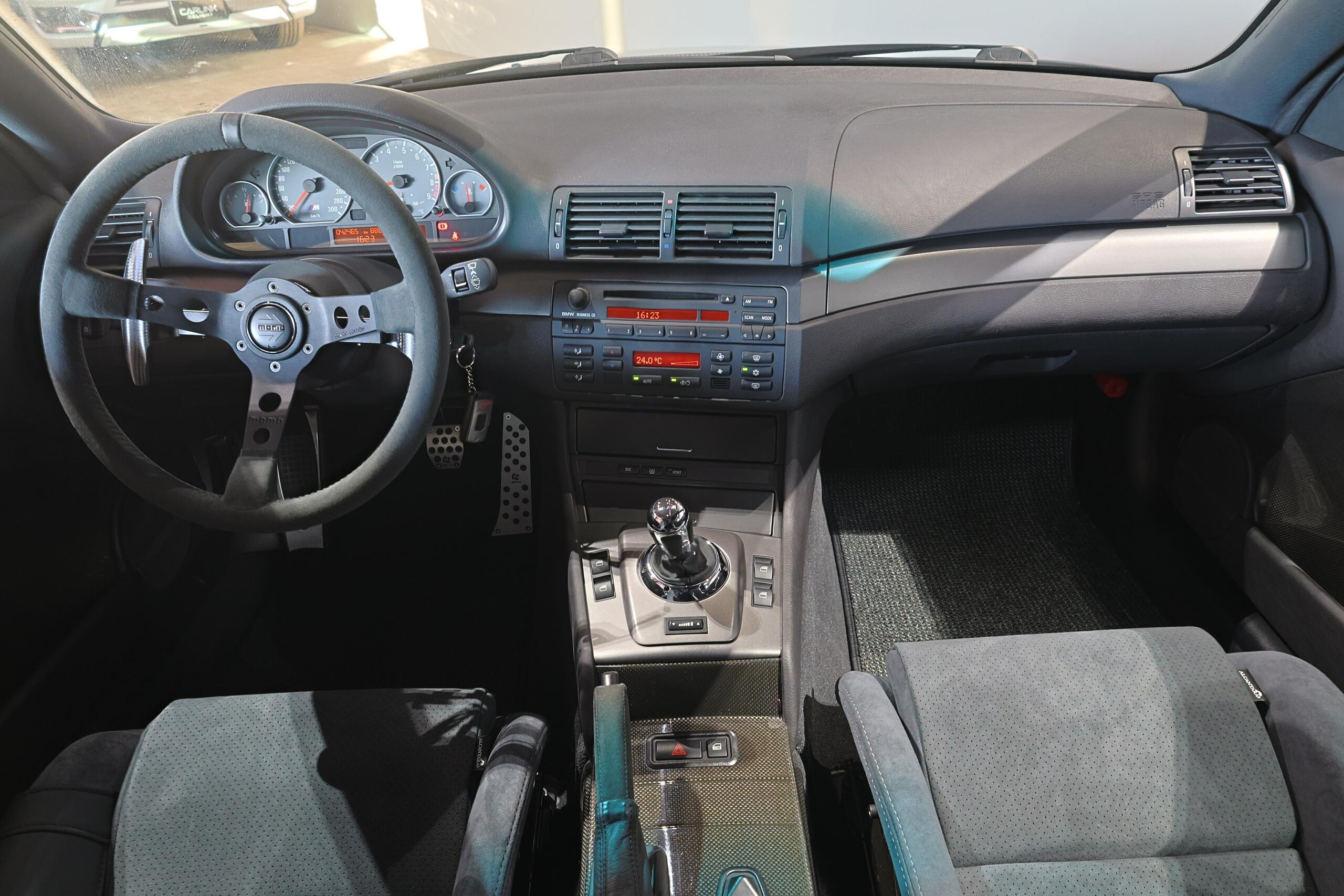 2003 BMW M3 CSL — Photo 33 / 46
