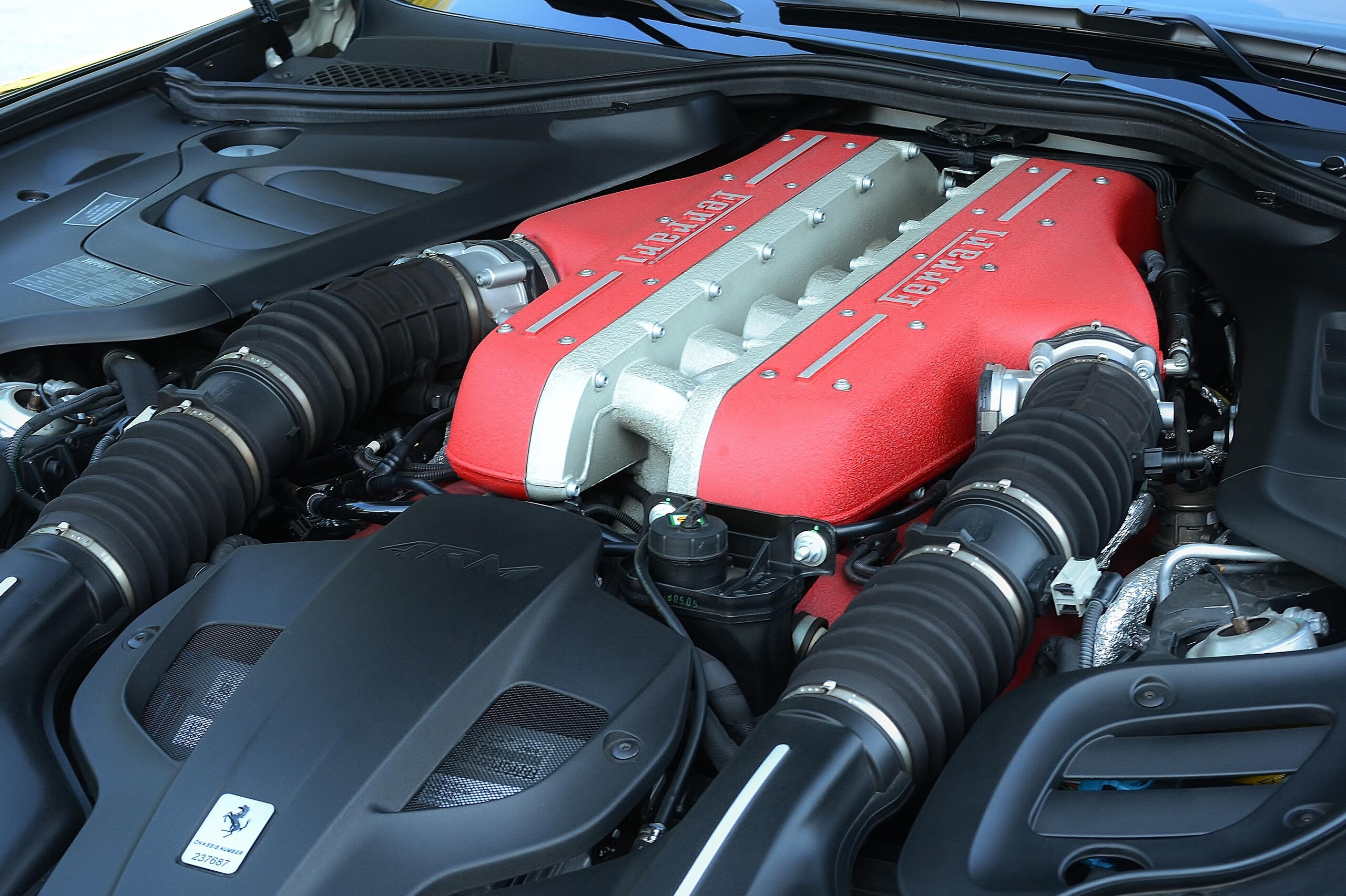 2019 Ferrari GTC4Lusso — Photo 33 / 34