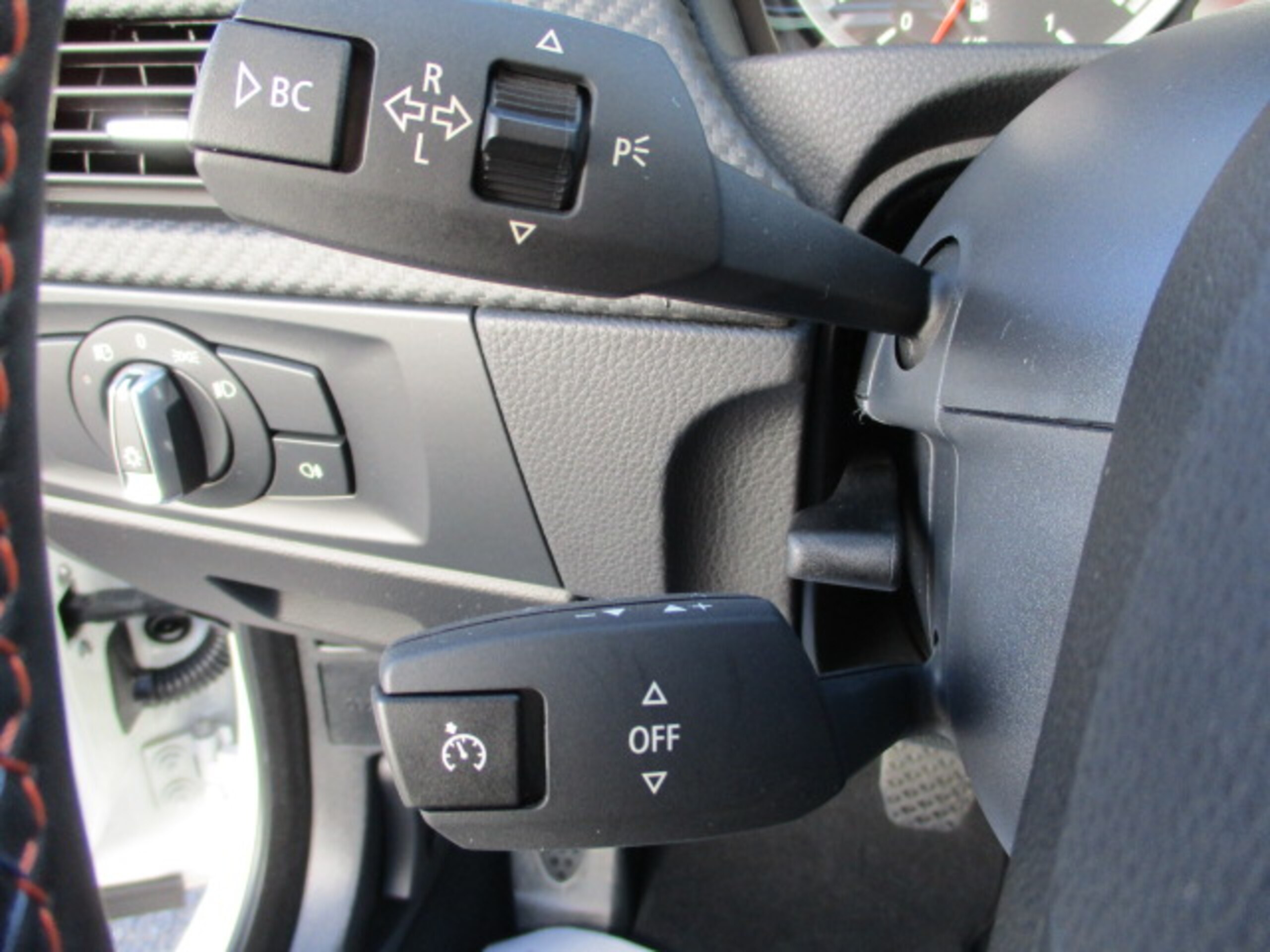 2010 BMW M3 Coupe — Photo 32 / 36