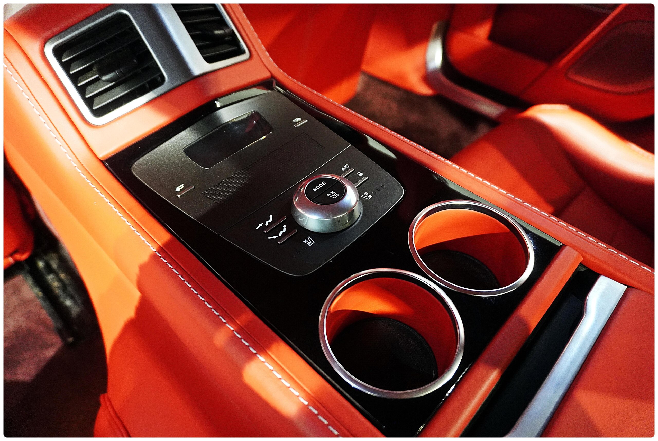 2013 Aston Martin Rapide — Photo 20 / 22