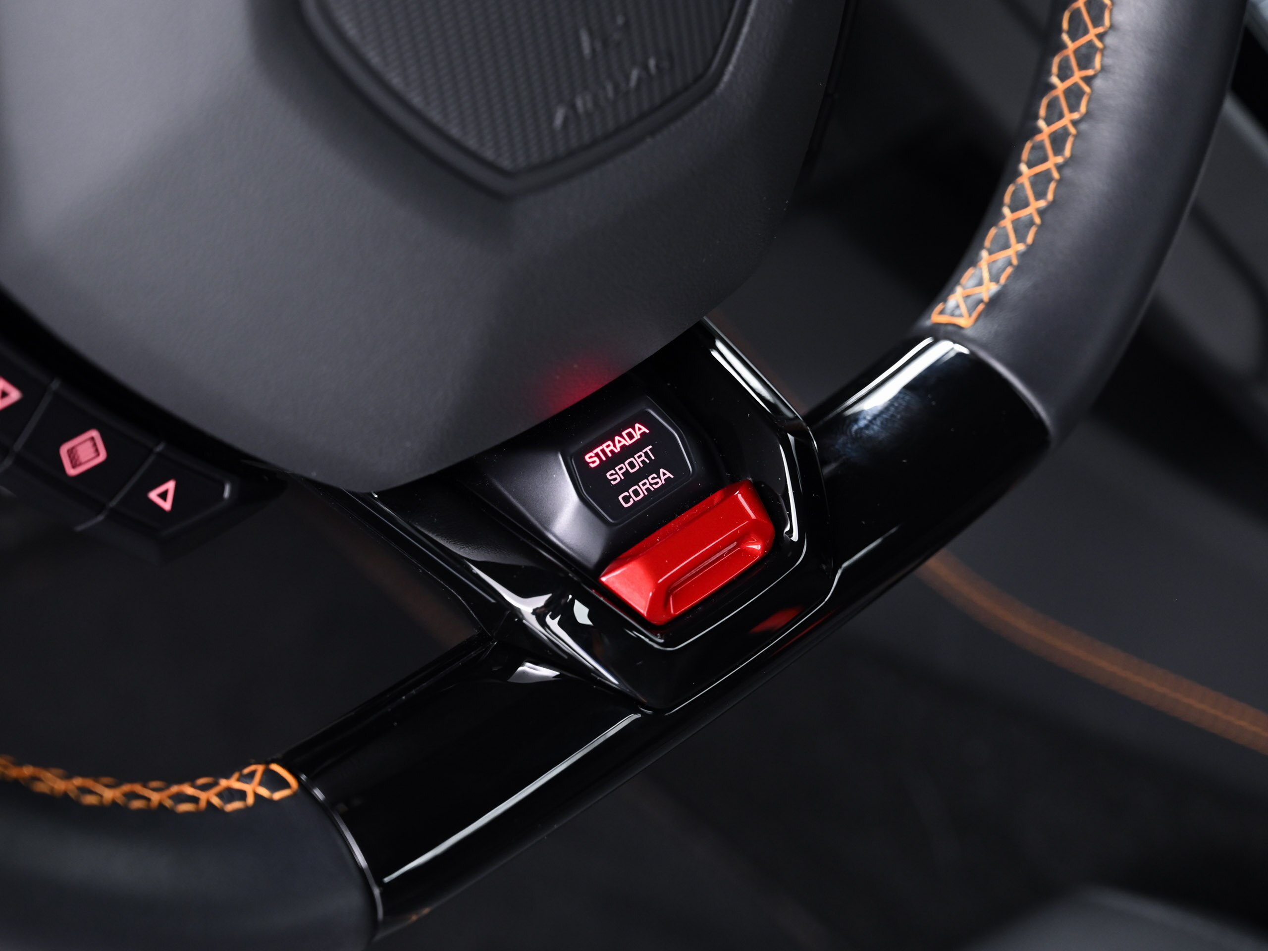 2022 Lamborghini Huracán EVO — Photo 12 / 27