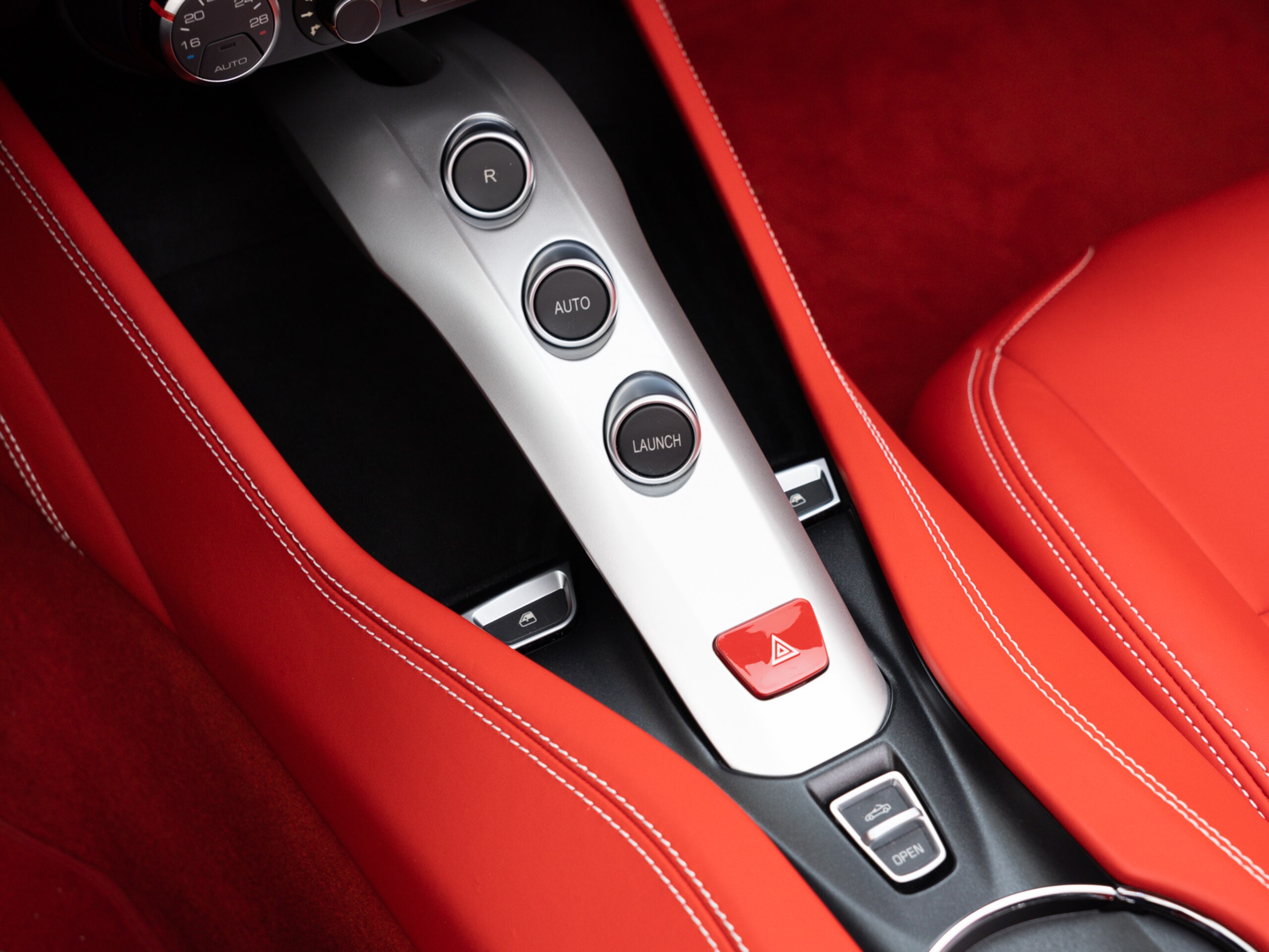 2015 Ferrari California T — Photo 13 / 20