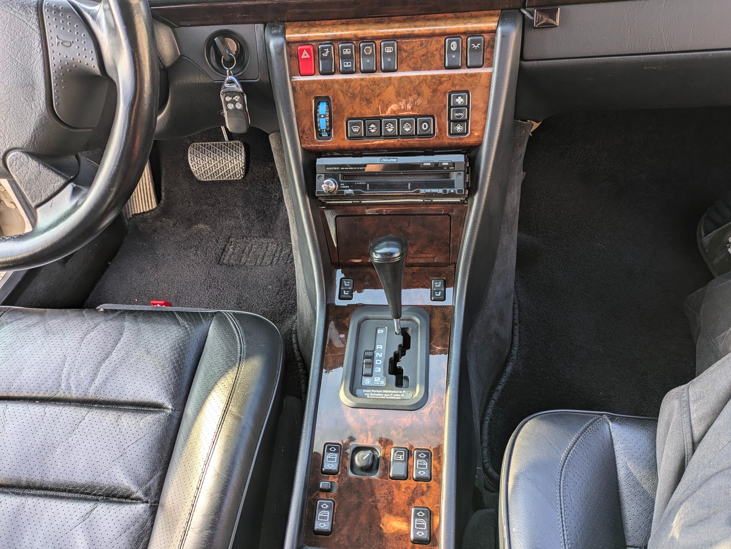 1994 Mercedes Benz E500 — Photo 12 / 15