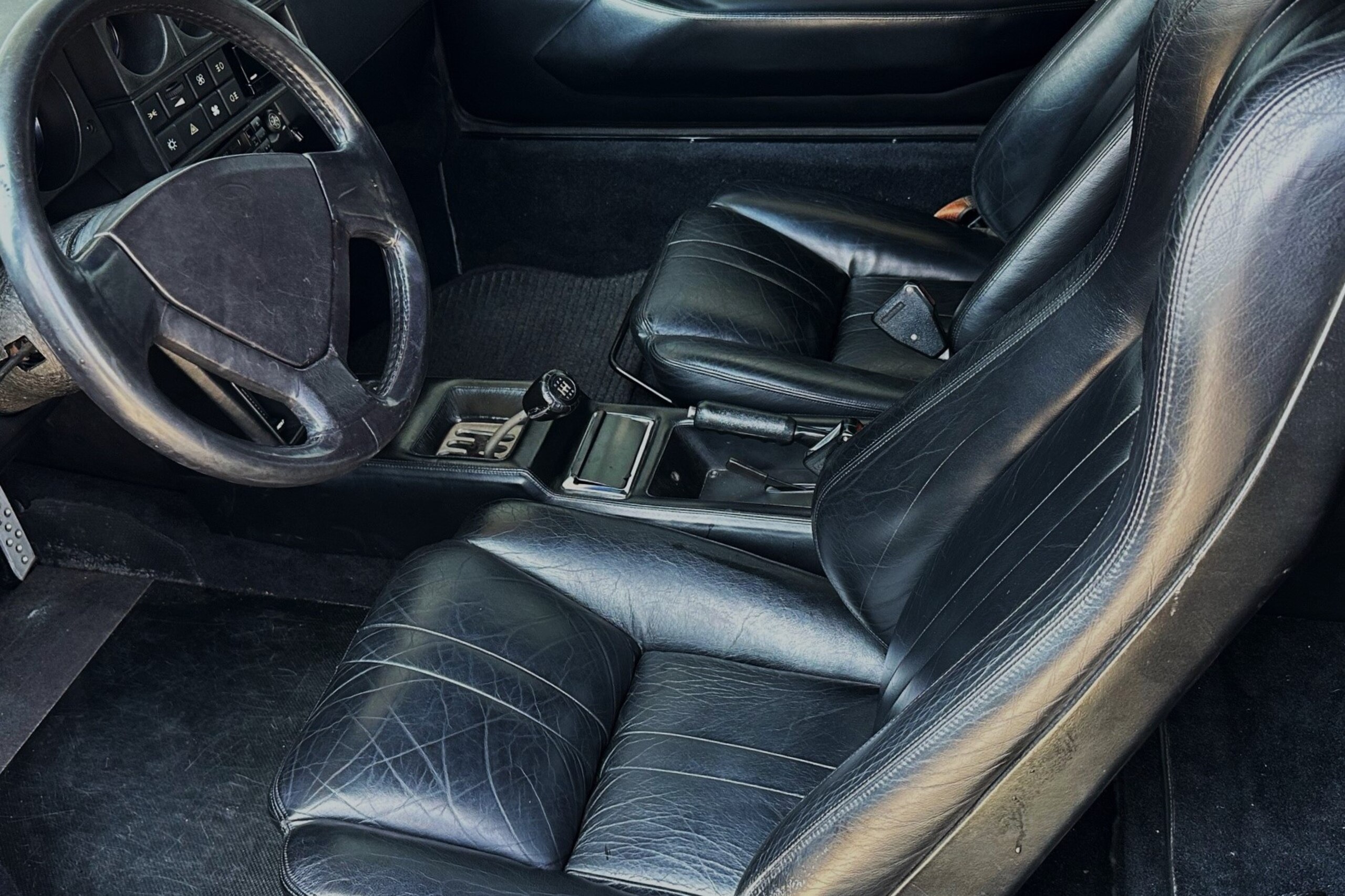 1984 Lamborghini Jalpa — Photo 9 / 17