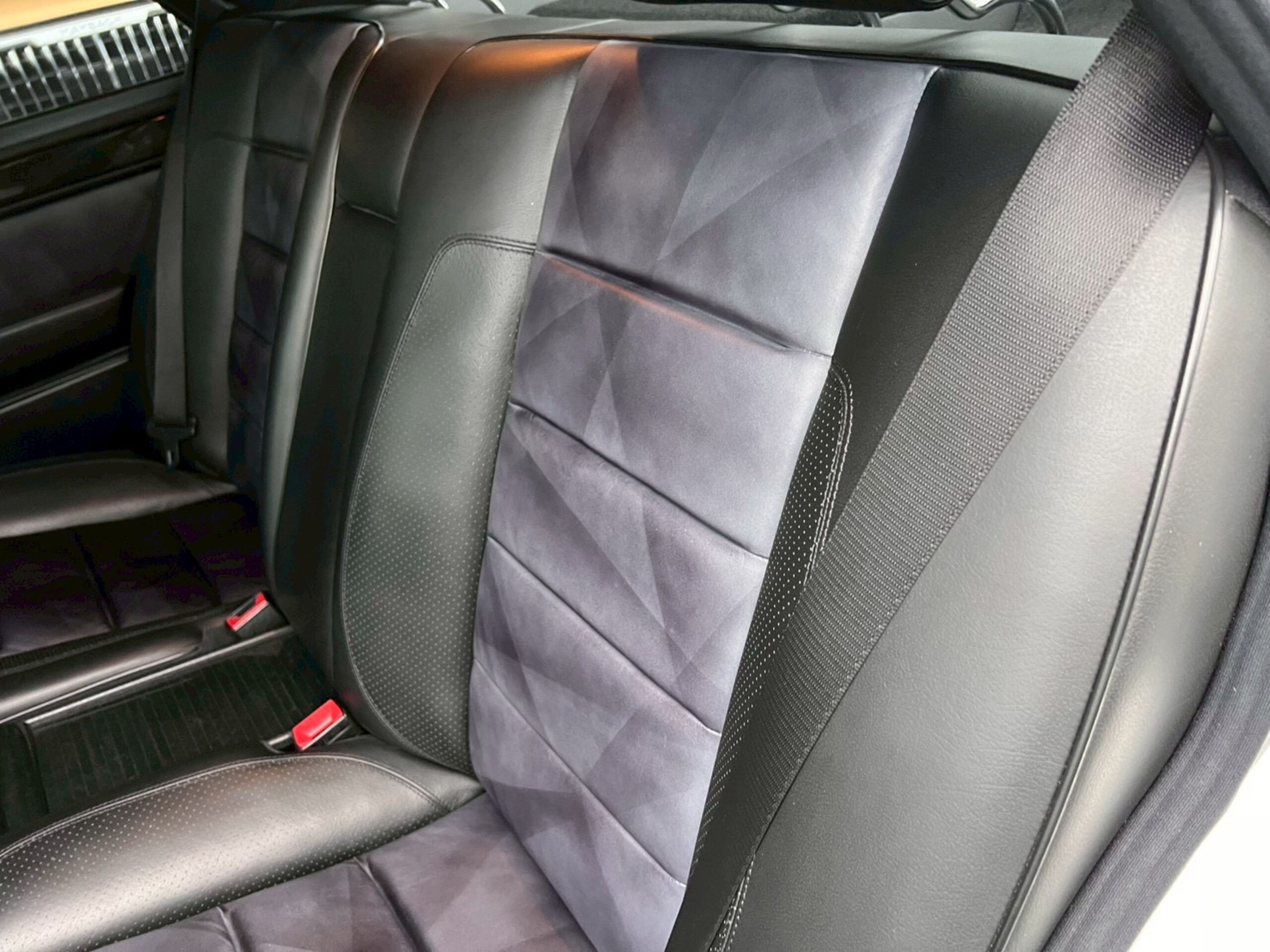 1995 Mercedes Benz E60 AMG — Photo 54 / 74