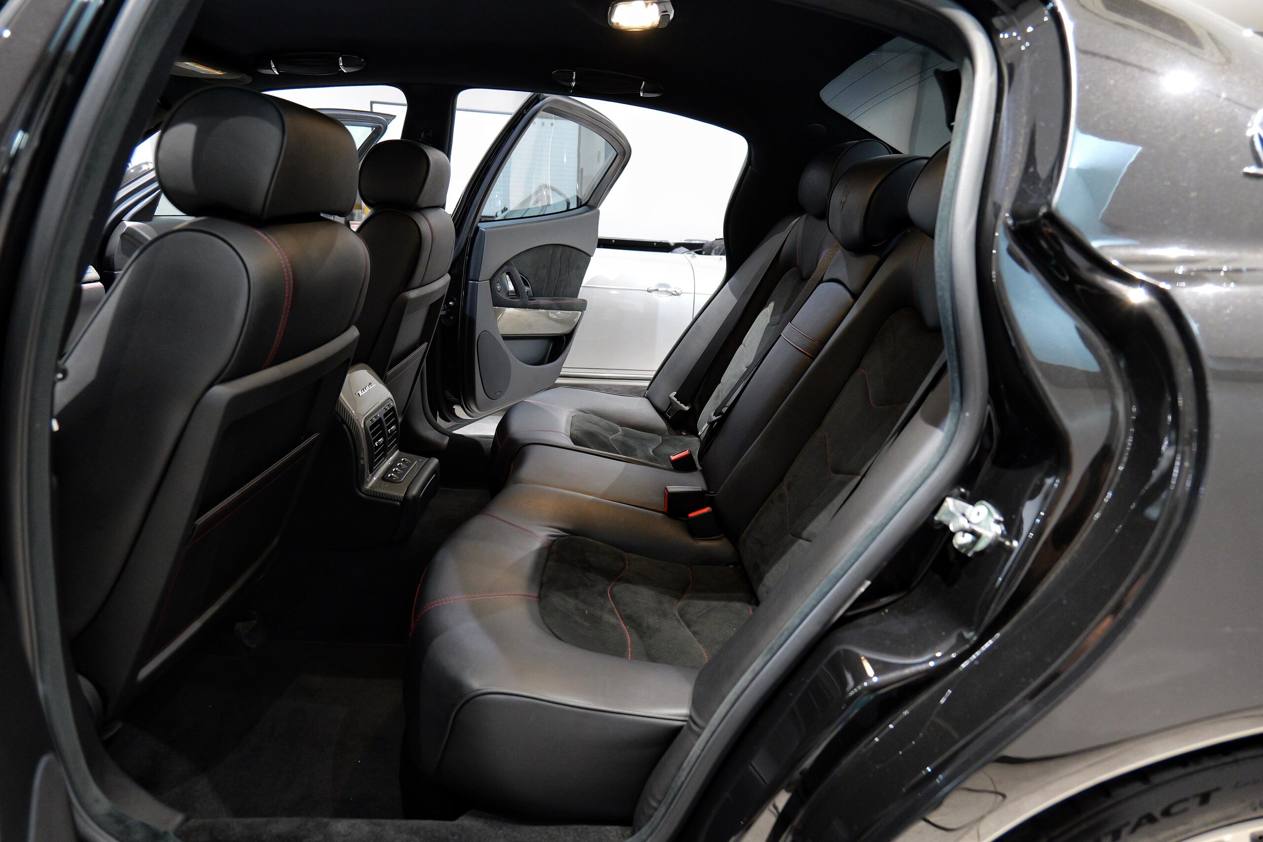 2013 Maserati Quattroporte Sport GT S — Photo 18 / 31