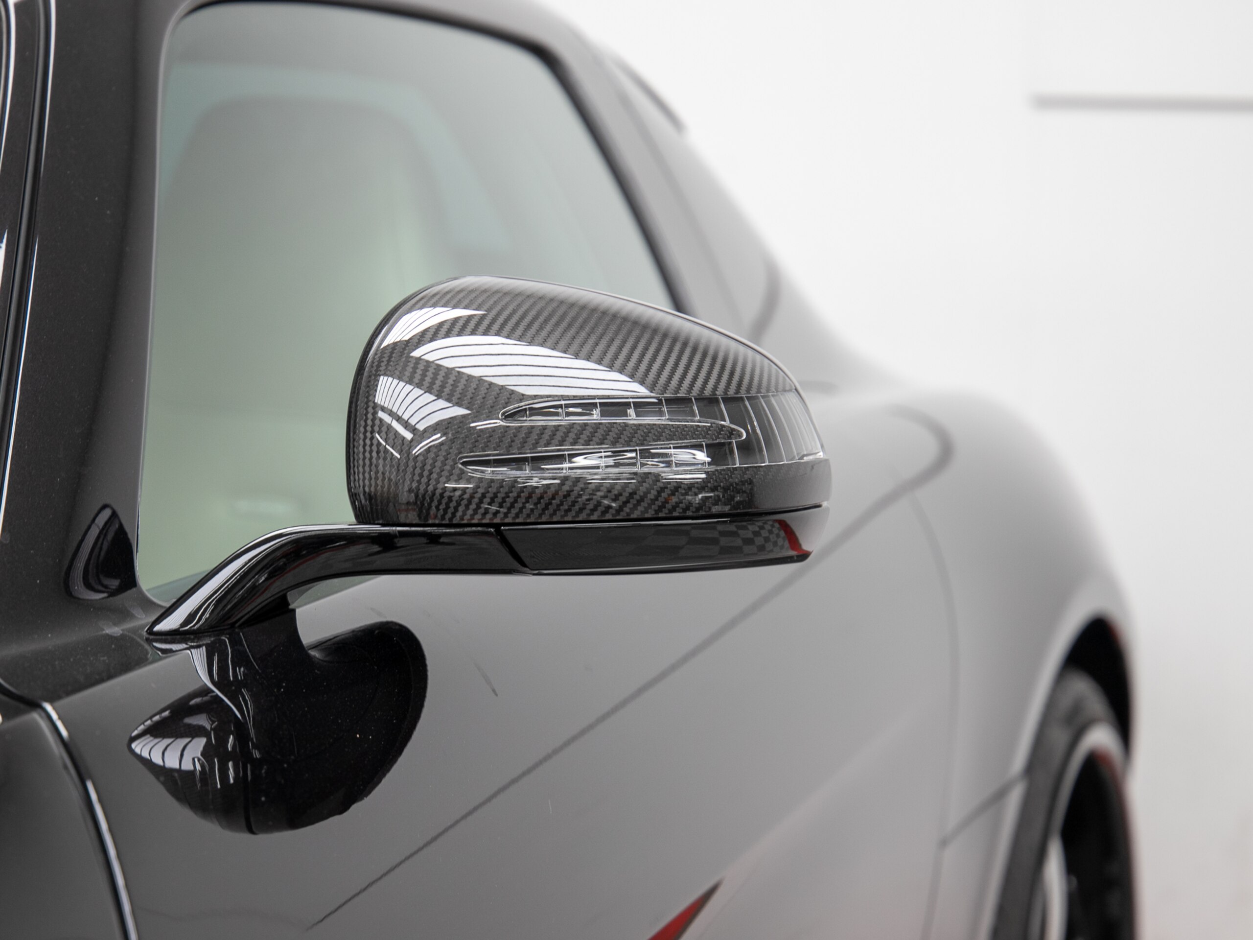 2010 Mercedes Benz SLS AMG — Photo 15 / 19