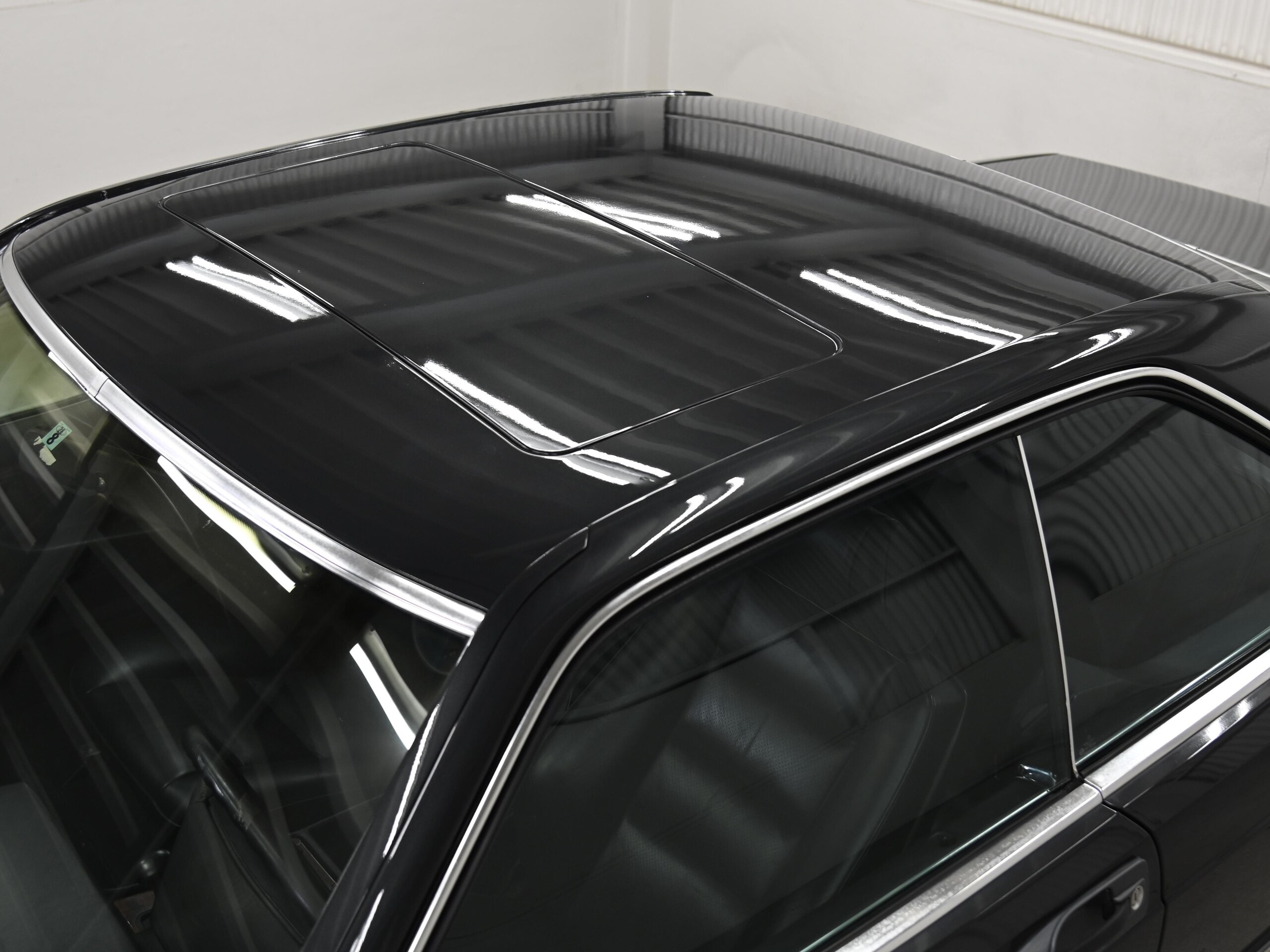 1991 Mercedes Benz 560SEC — Photo 18 / 21