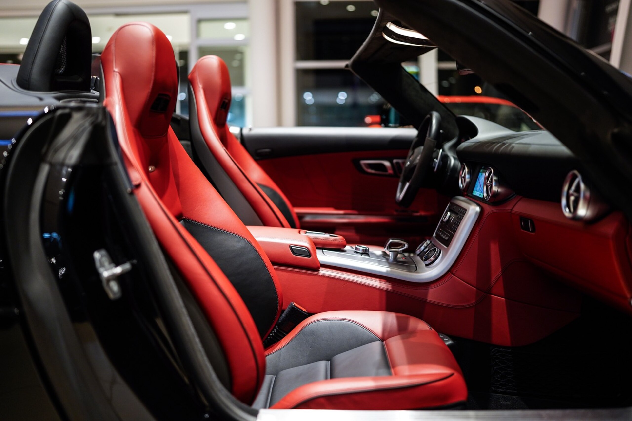 2013 Mercedes Benz SLS AMG Roadster — Photo 17 / 20
