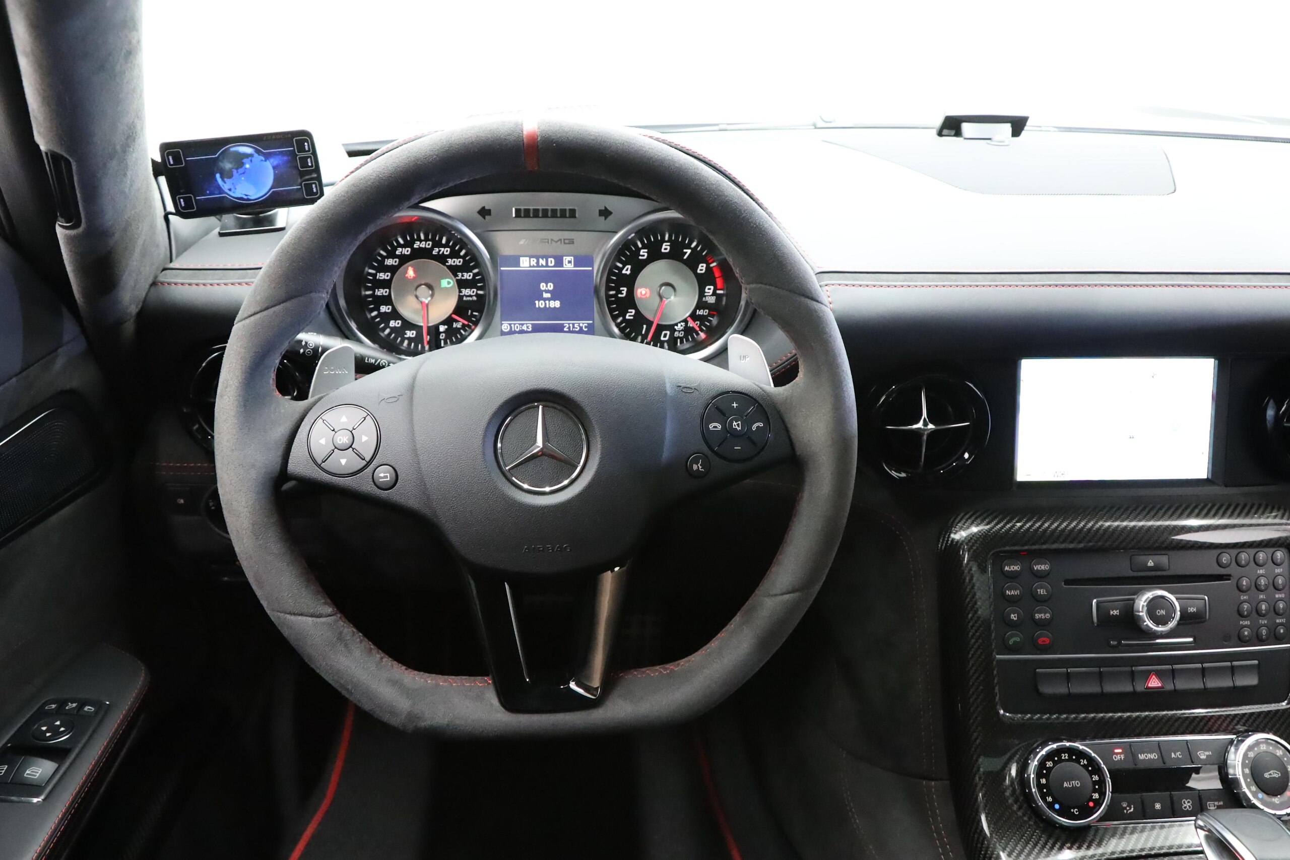 2013 Mercedes Benz SLS AMG — Photo 11 / 22
