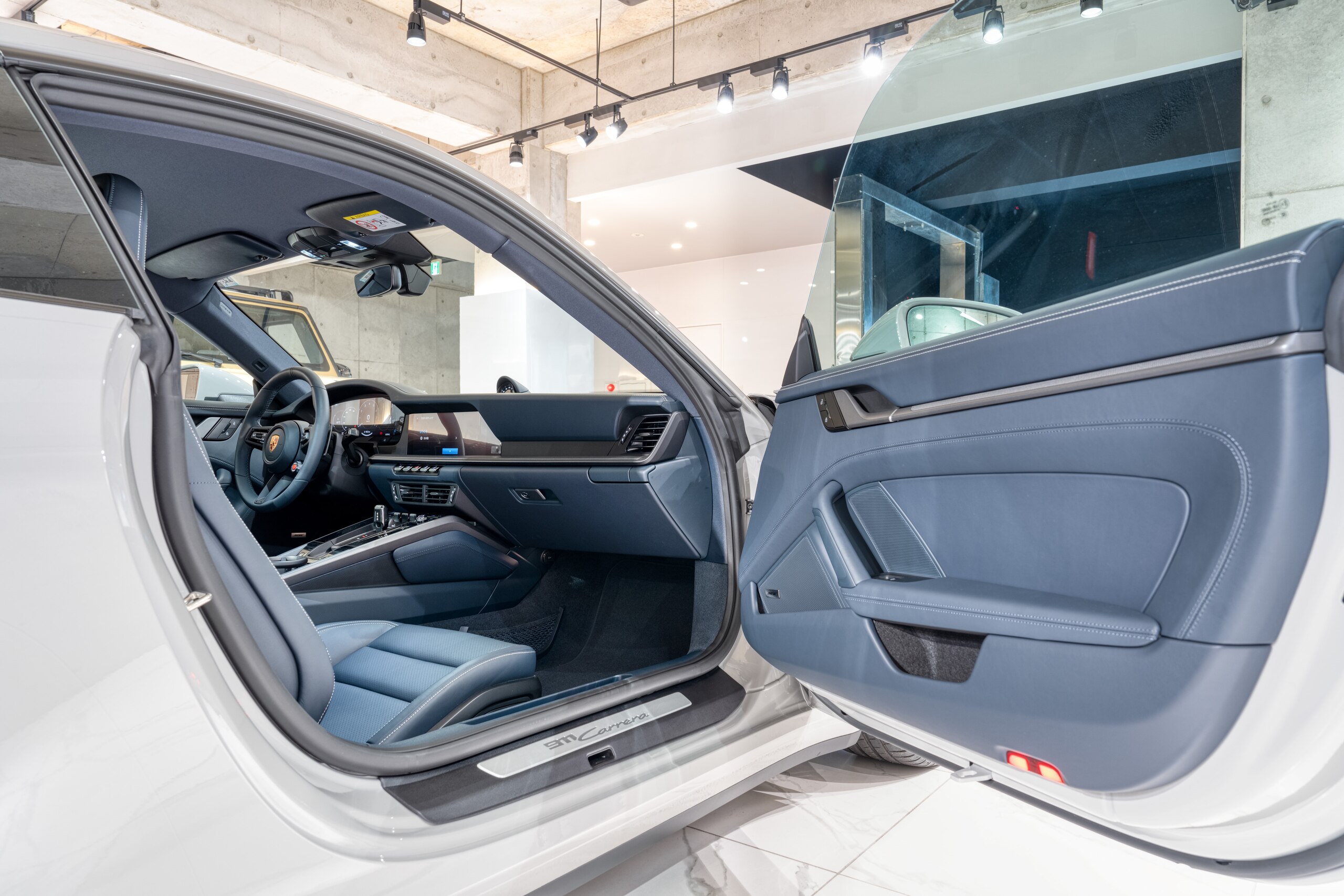 2024 Porsche 911 Carrera — Photo 15 / 21