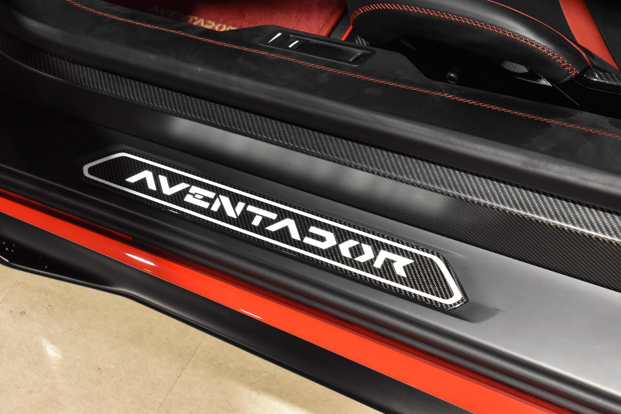 2019 Lamborghini Aventador SVJ — Photo 7 / 16