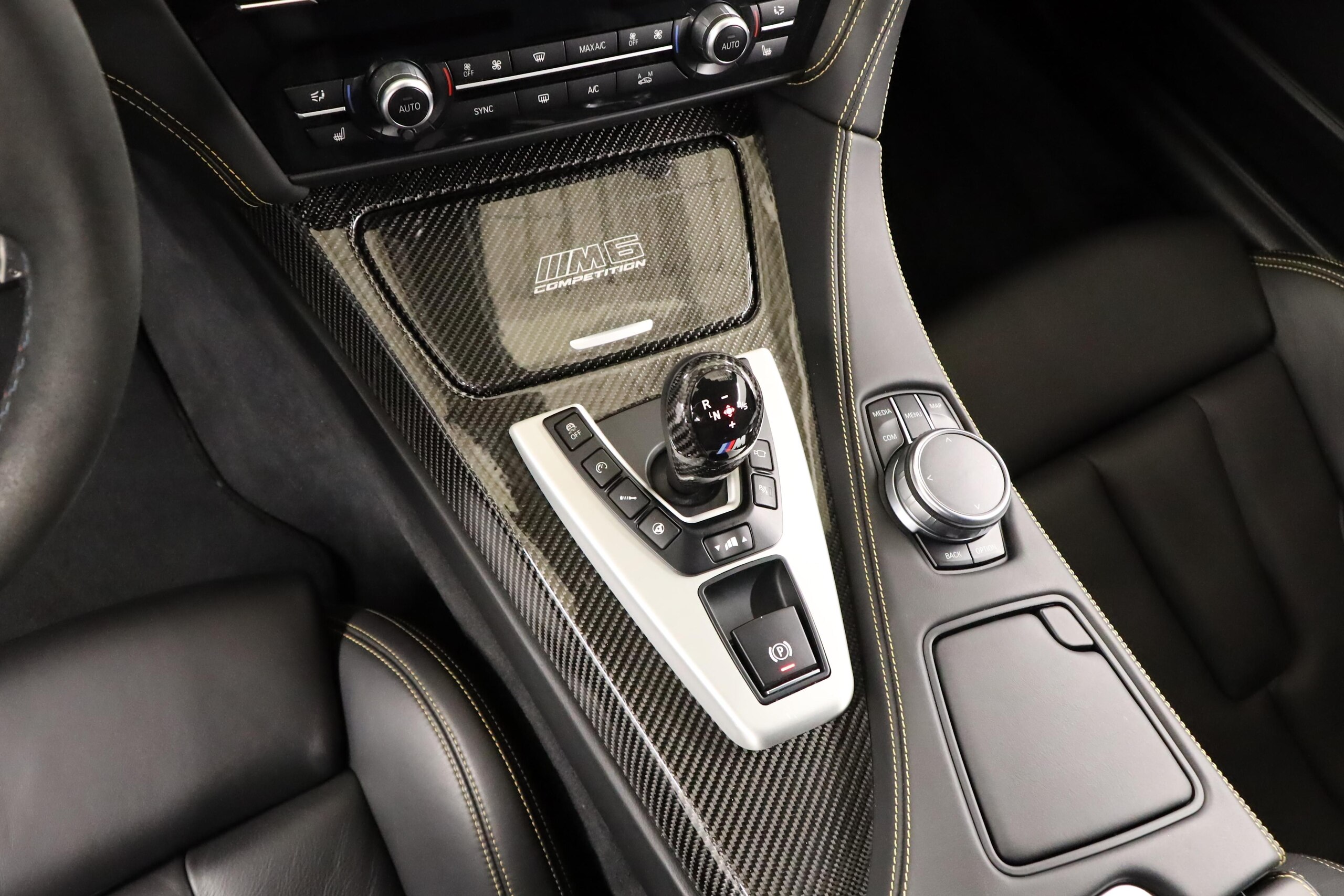2016 BMW M6 Competition — Photo 21 / 28