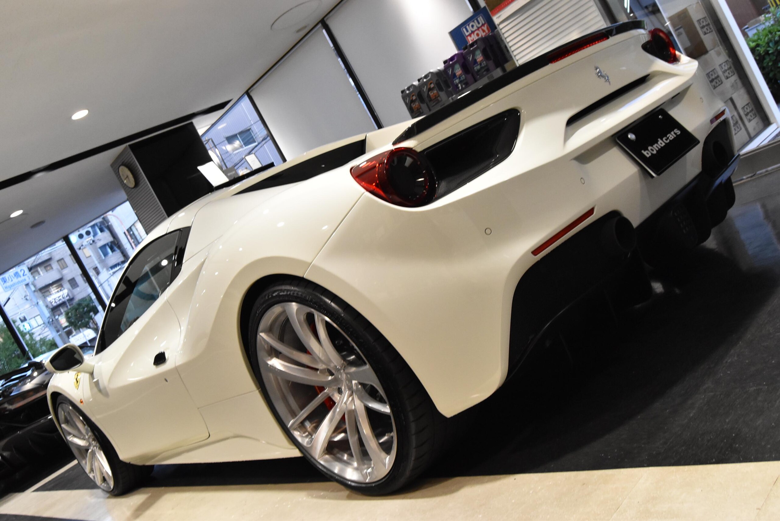 2017 Ferrari 488 Spider — Photo 10 / 35
