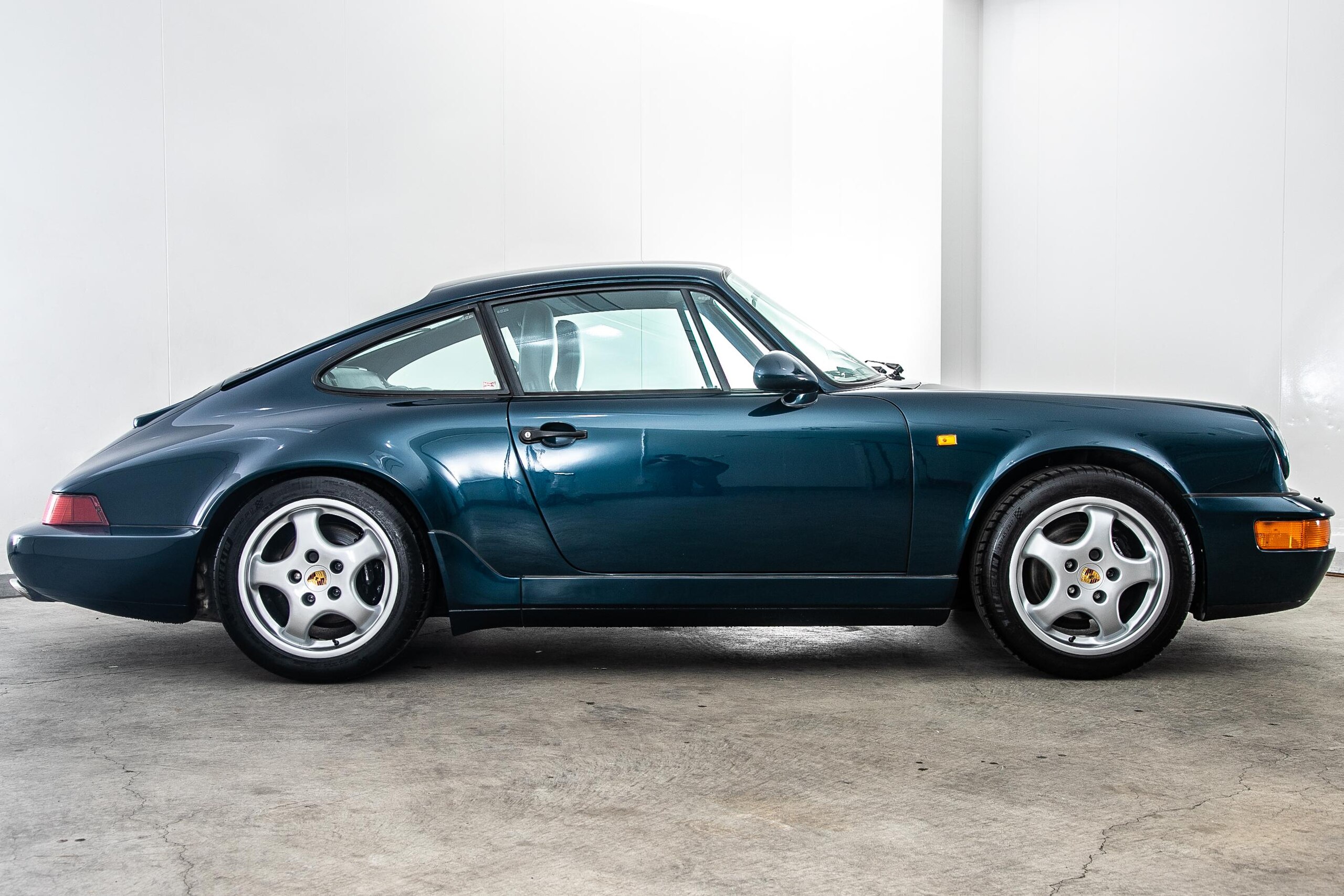 1993 Porsche 911 Carrera 2 — Photo 7 / 21