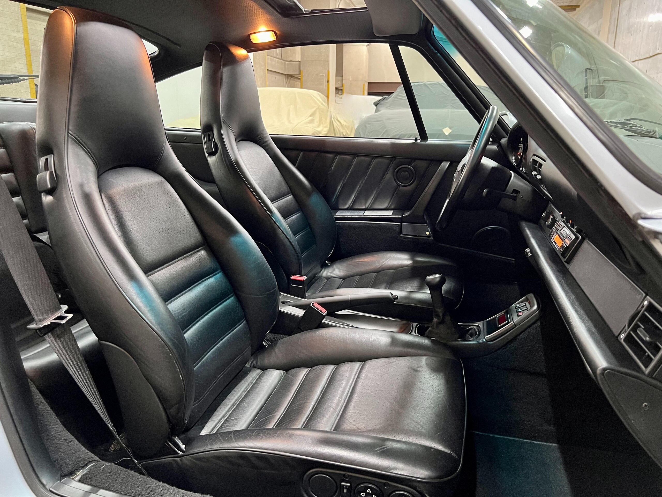 1991 Porsche 911 Turbo — Photo 15 / 21