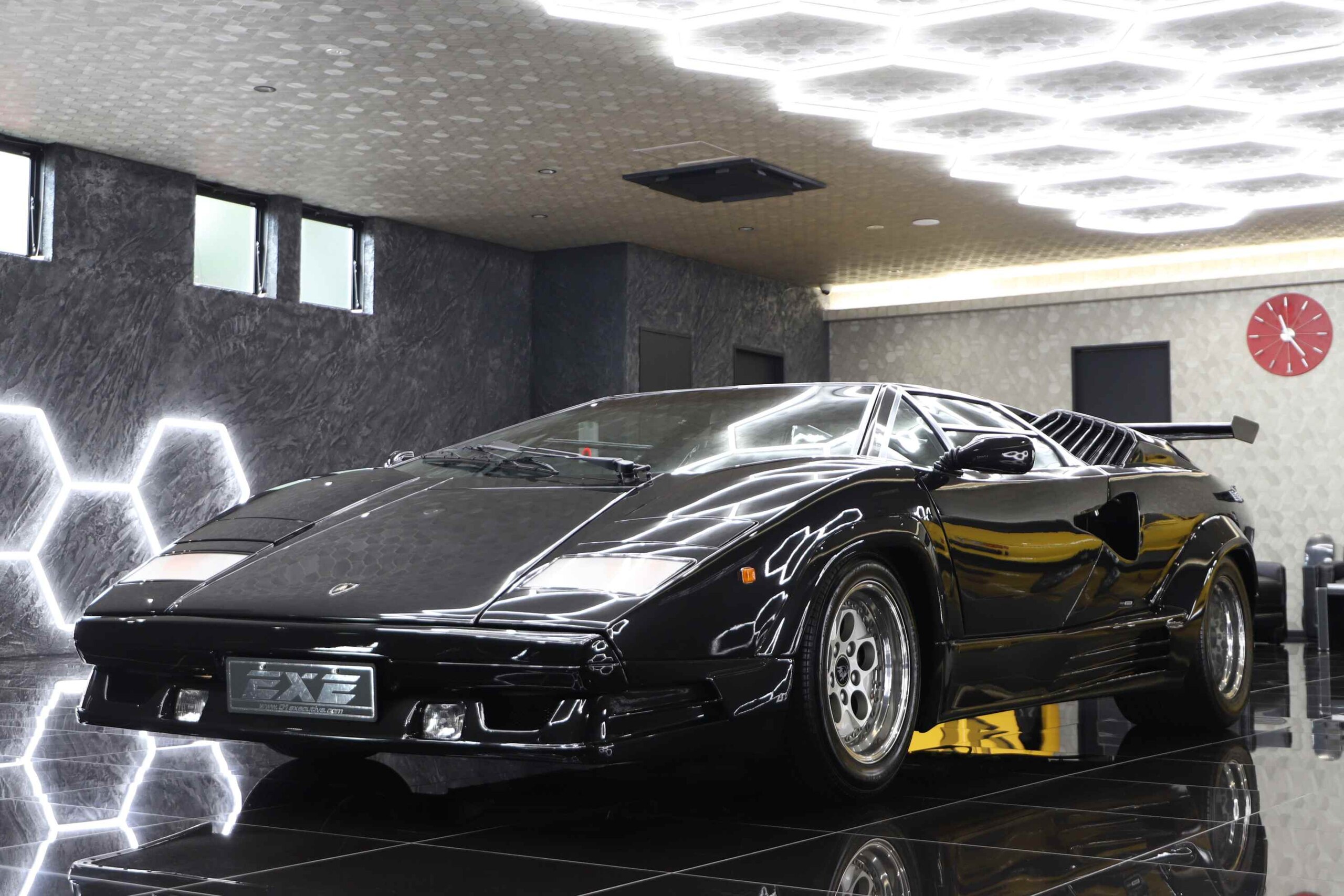 1989 Lamborghini Countach Anniversary Edition Nero Metallic for sale in Japan