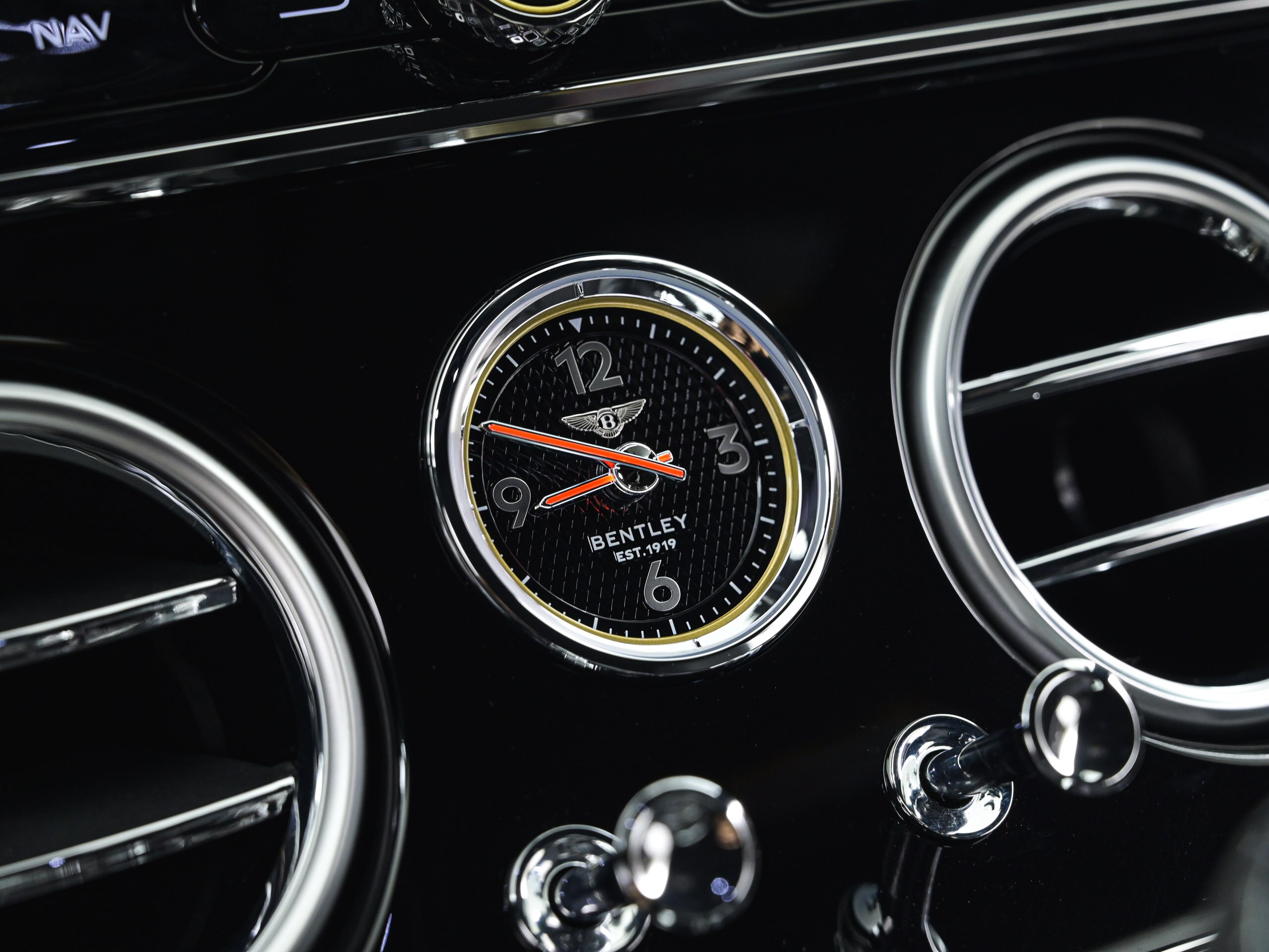 2025 Bentley Continental GT Speed — Photo 10 / 17