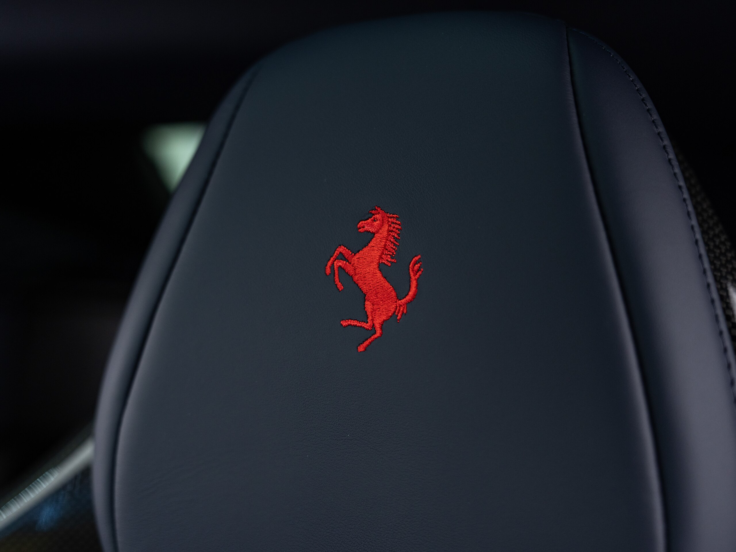 2025 Ferrari 12Cilindri — Photo 16 / 32