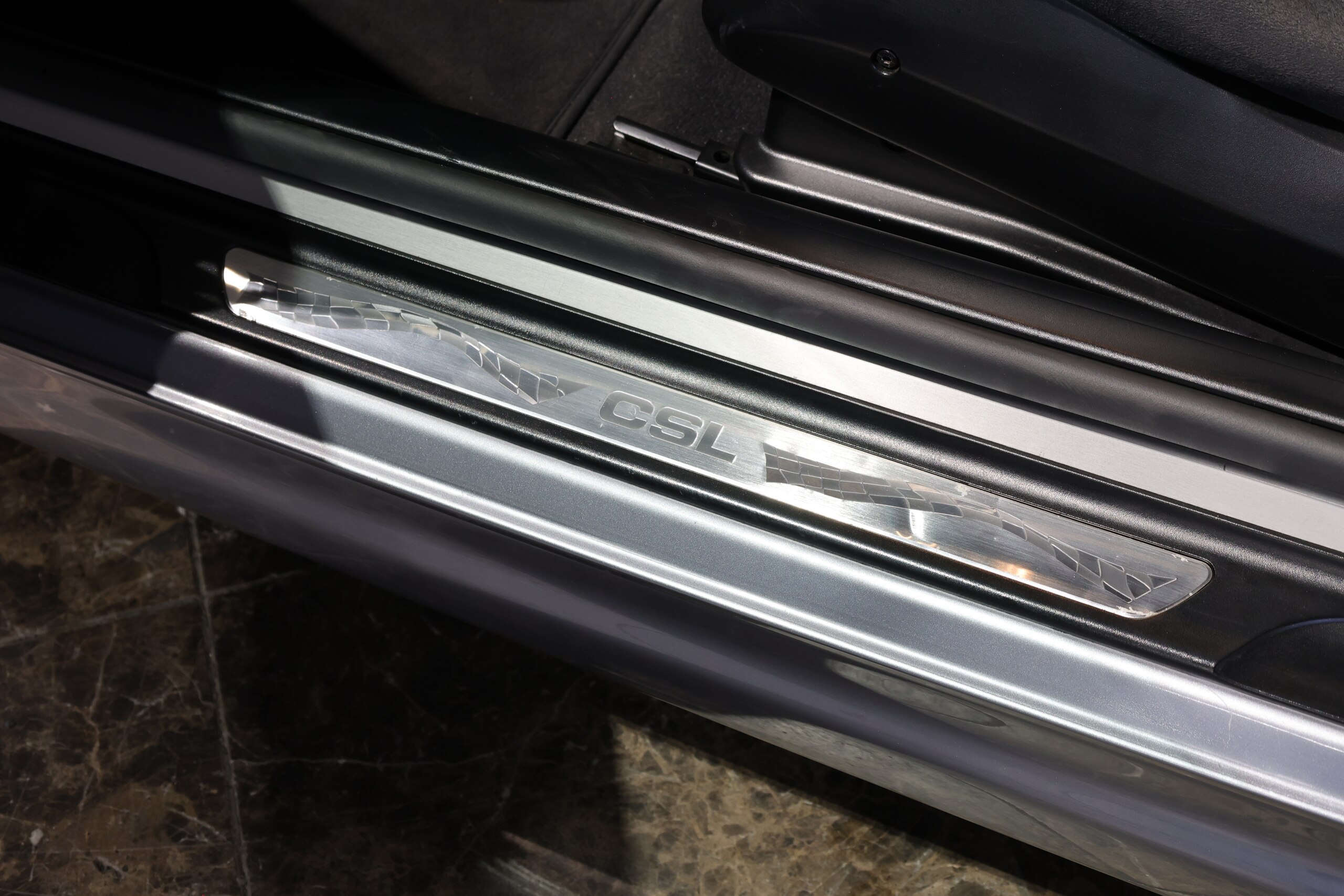 2004 BMW M3 CSL — Photo 11 / 28