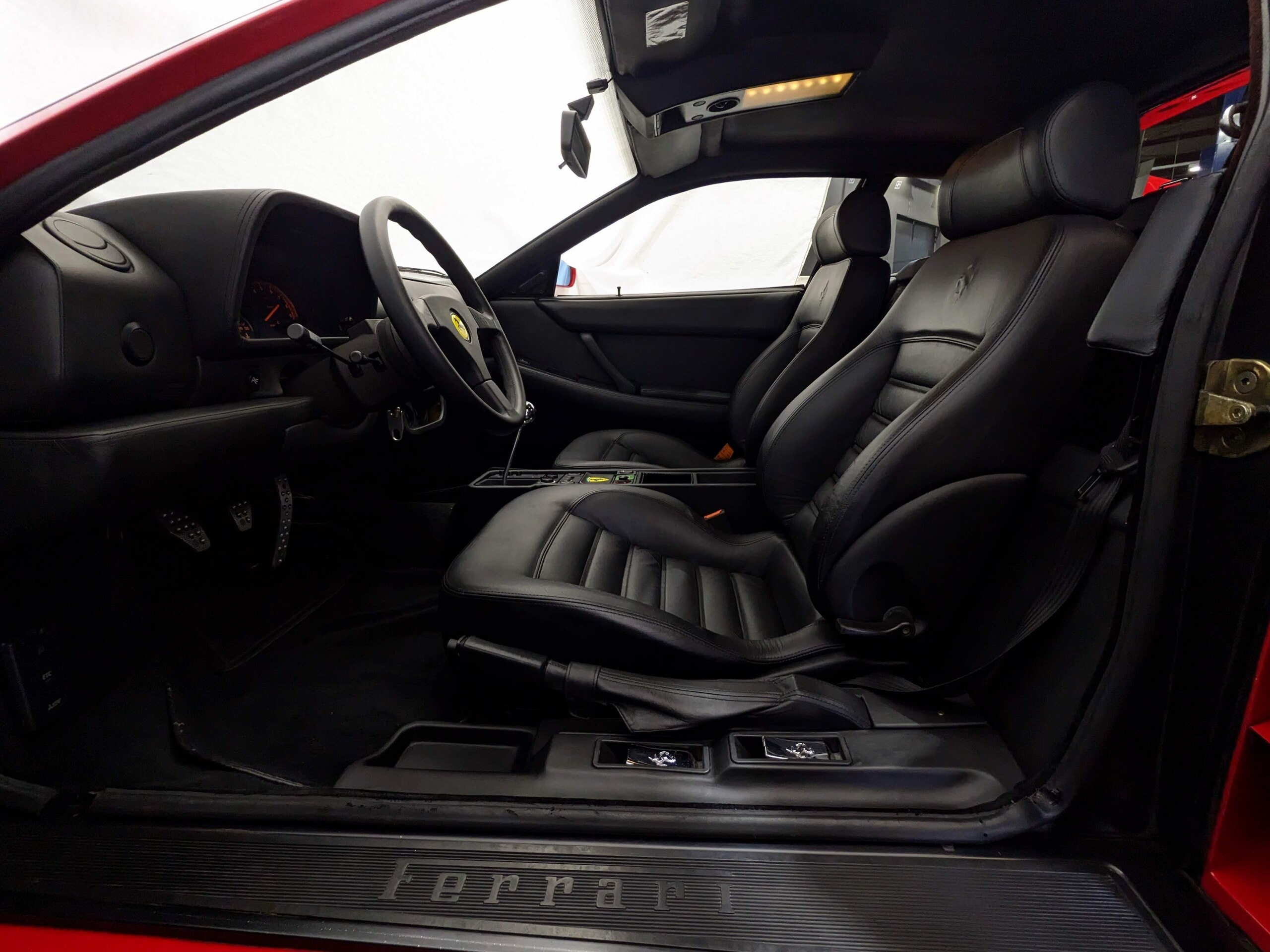 1992 Ferrari 512TR — Photo 15 / 25
