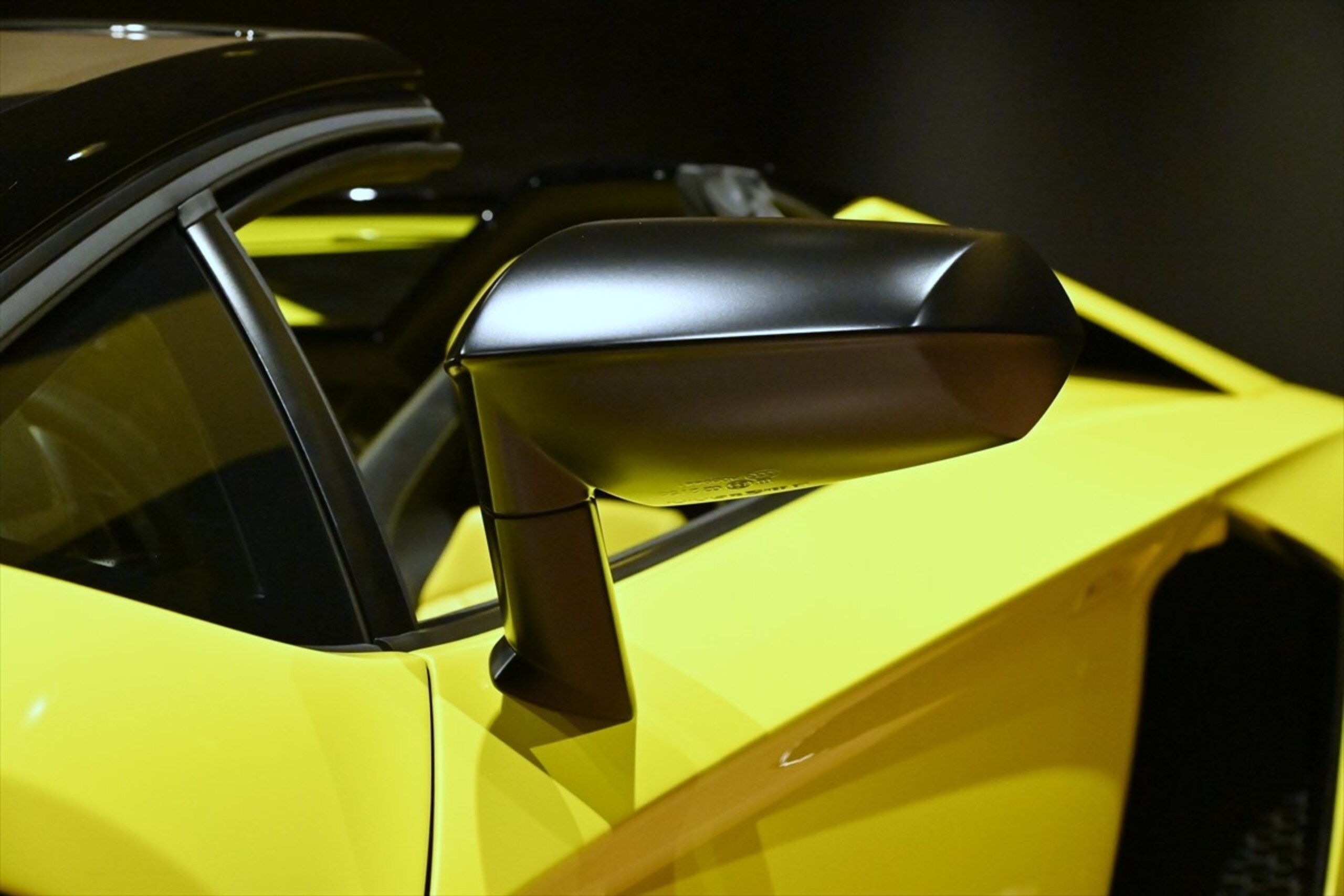 2014 Lamborghini Aventador Roadster LP720-4 — Photo 17 / 22
