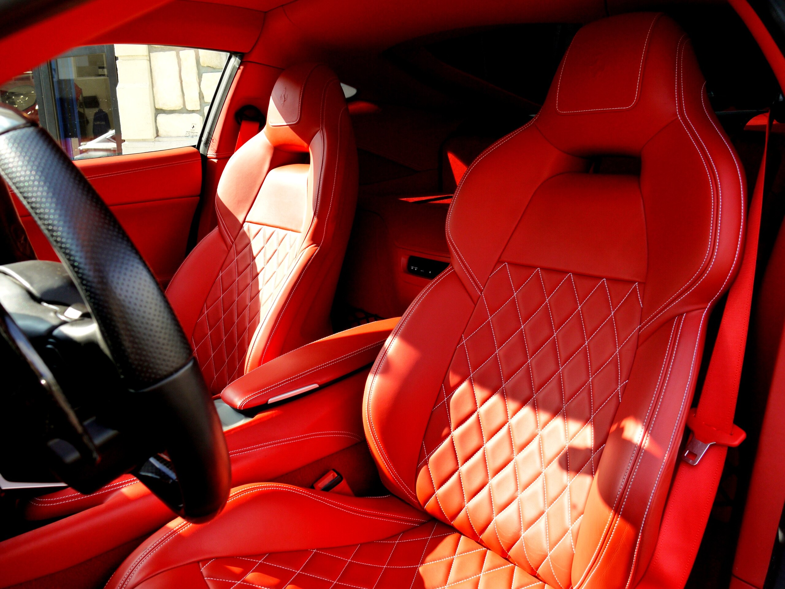 2014 Ferrari F12 Berlinetta — Photo 8 / 11