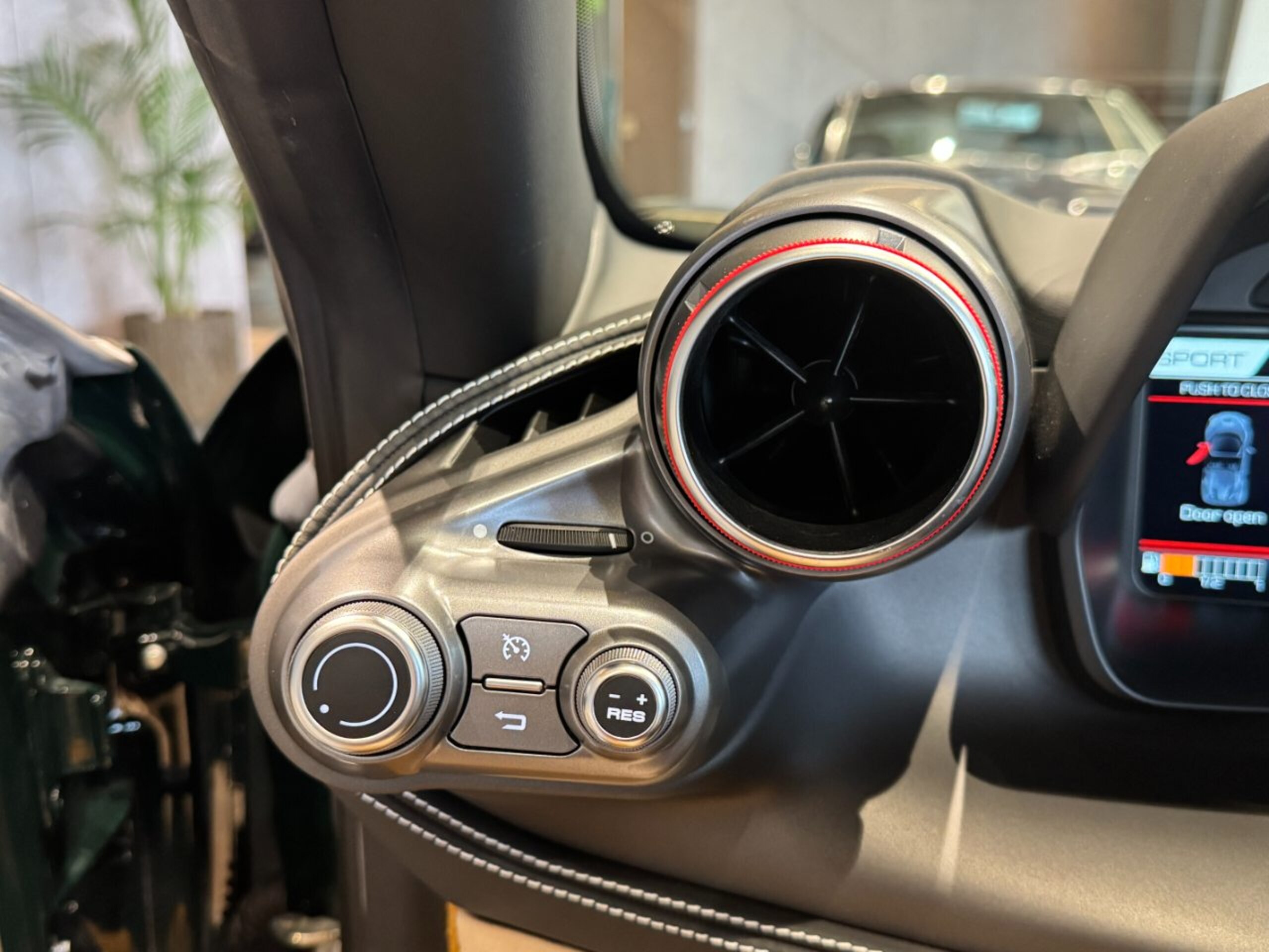 2022 Ferrari F8 Spider — Photo 60 / 72